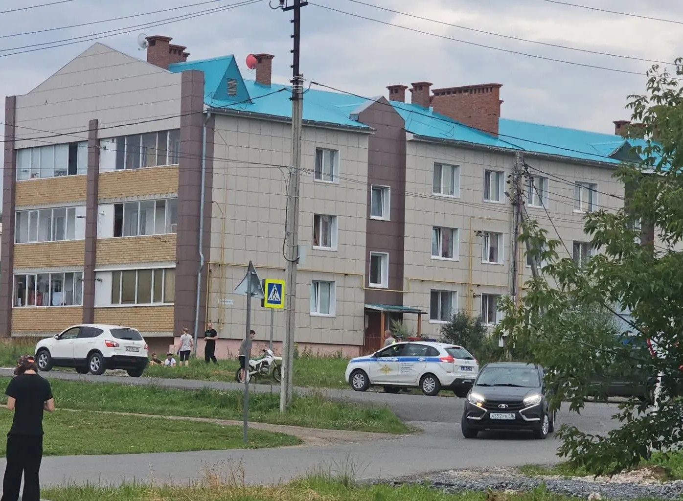 Подросток на питбайке устроил трюк и травмировал пассажирку в Верхнем Услоне