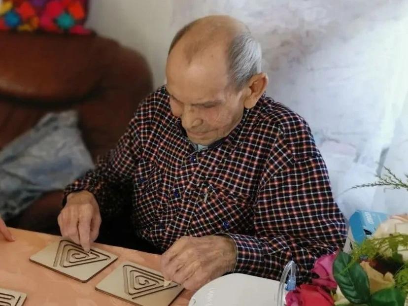 Мондый күнегүләр акыл активлыгын саклап калырга ярдәм итә, логик фикерләүне һәм күрү хәтерен үстерә