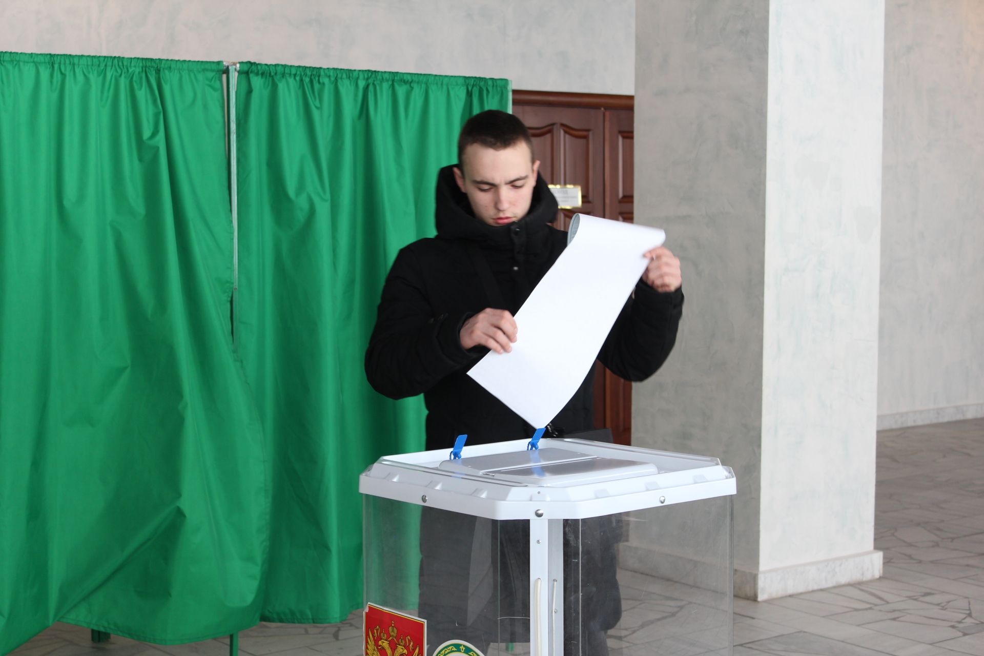 На участке, где проходило голосование, в Верхнем Услоне организовали настоящий праздник