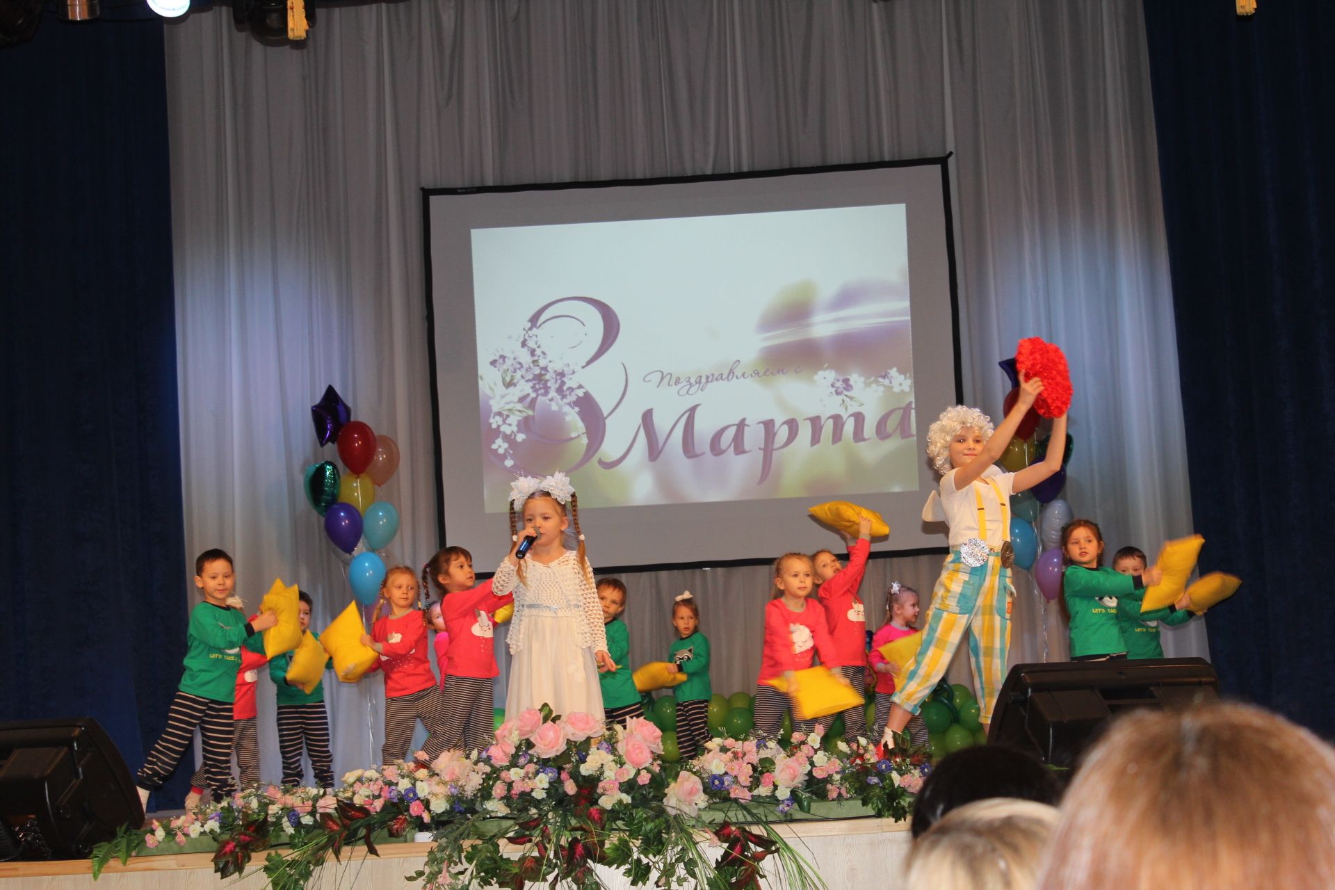 Выступление мастеров искусств Татарстана на верхнеуслонской сцене