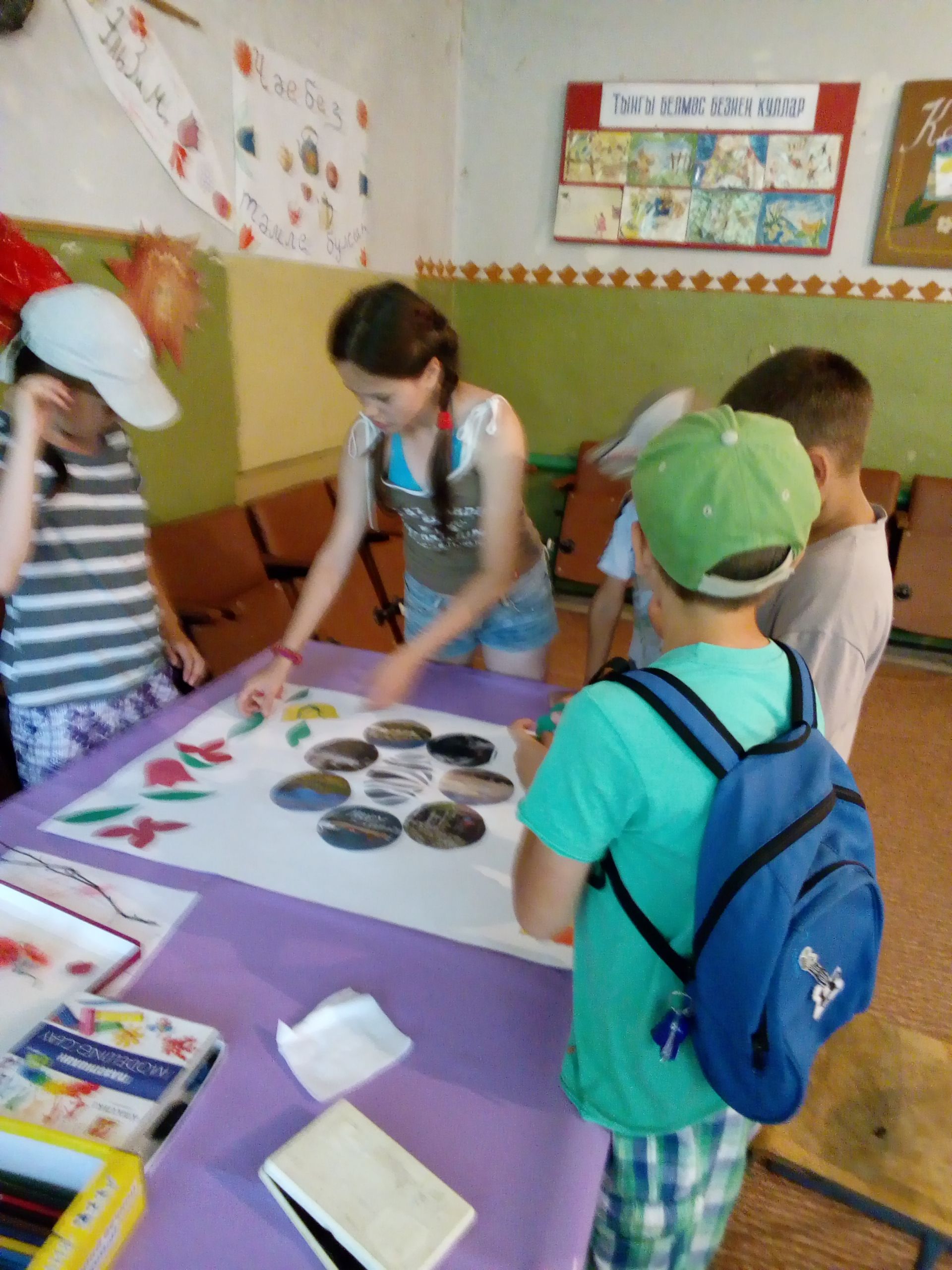 Юные художники из Янги Болгар выпустили экологическую стенгазету