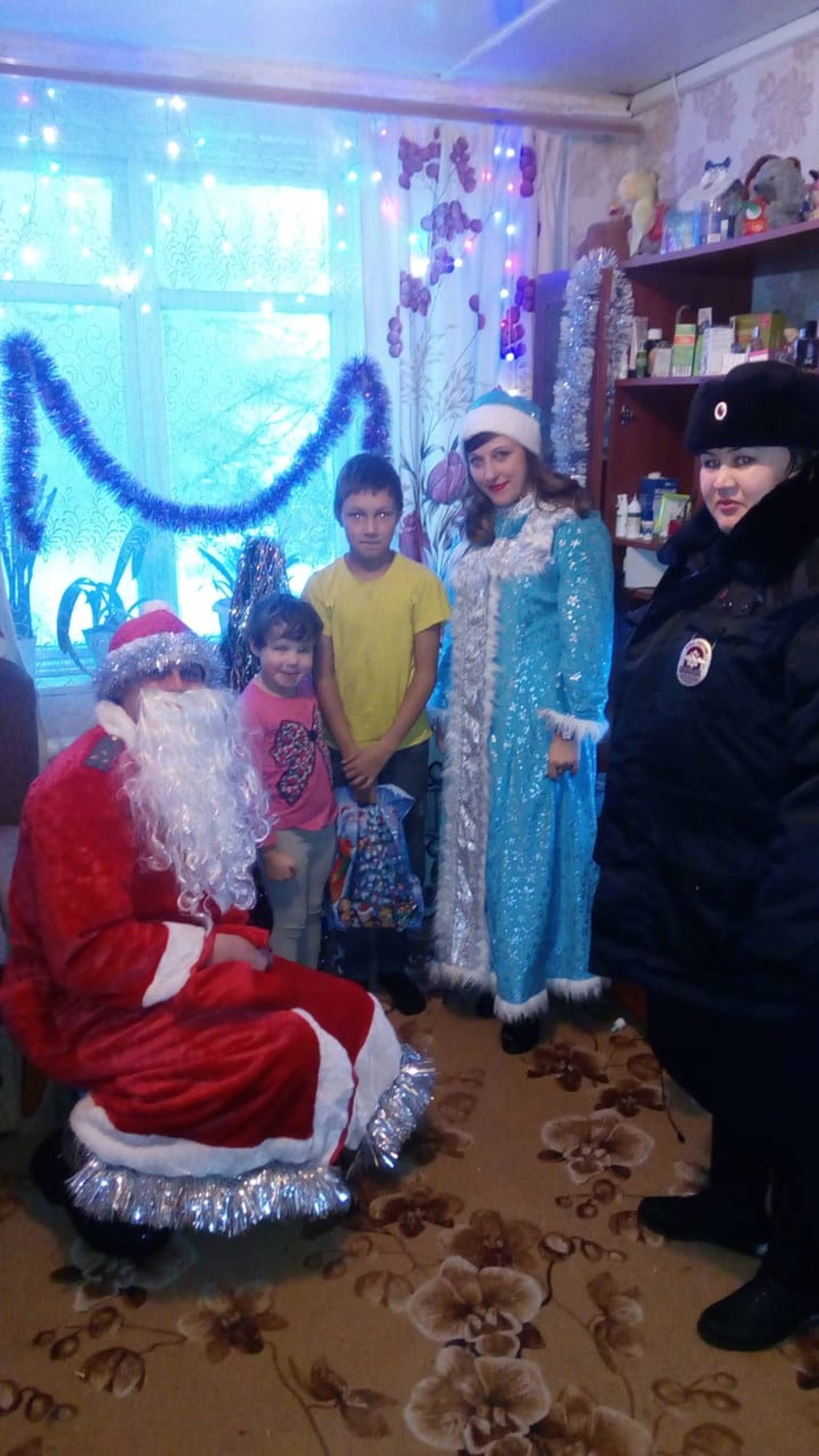 Полицейский Дед Мороз пришел в гости к детям из Верхнеуслонского района
