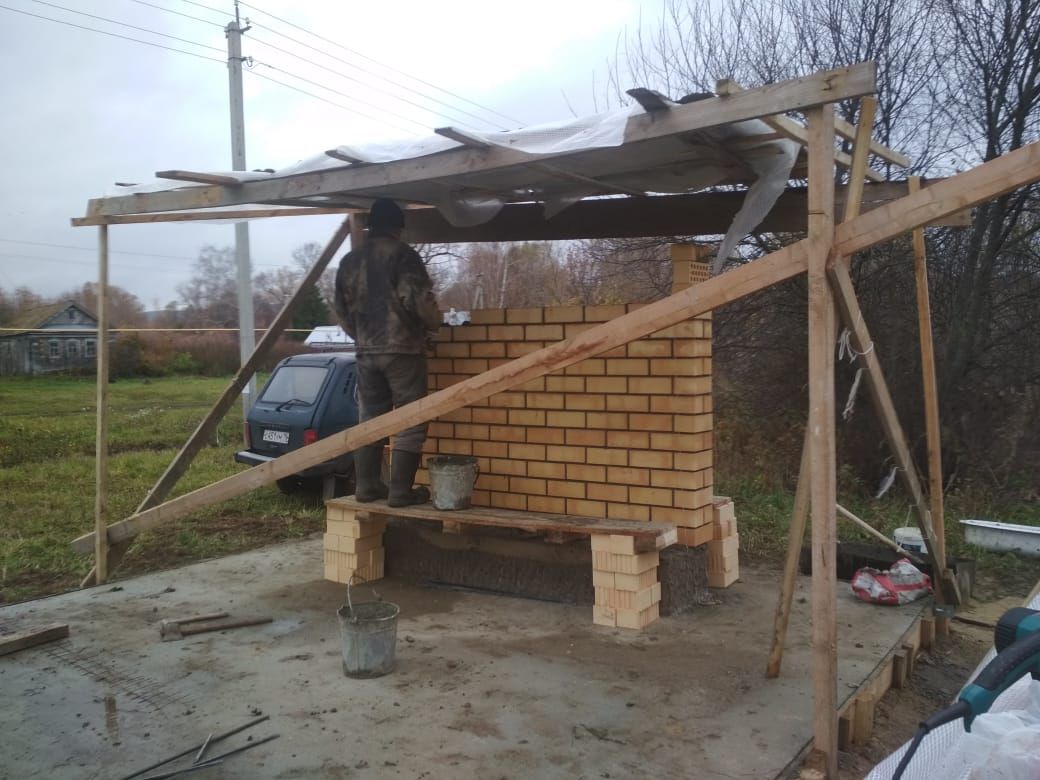 Не хлебом единым: в Татбурнашевском поселении  на средства самообложения строят памятники павшим землякам