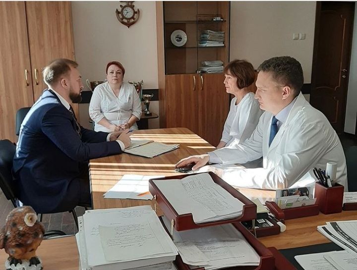 Депутат Госсовета Татарстана провел прием граждан в Верхнем Услоне