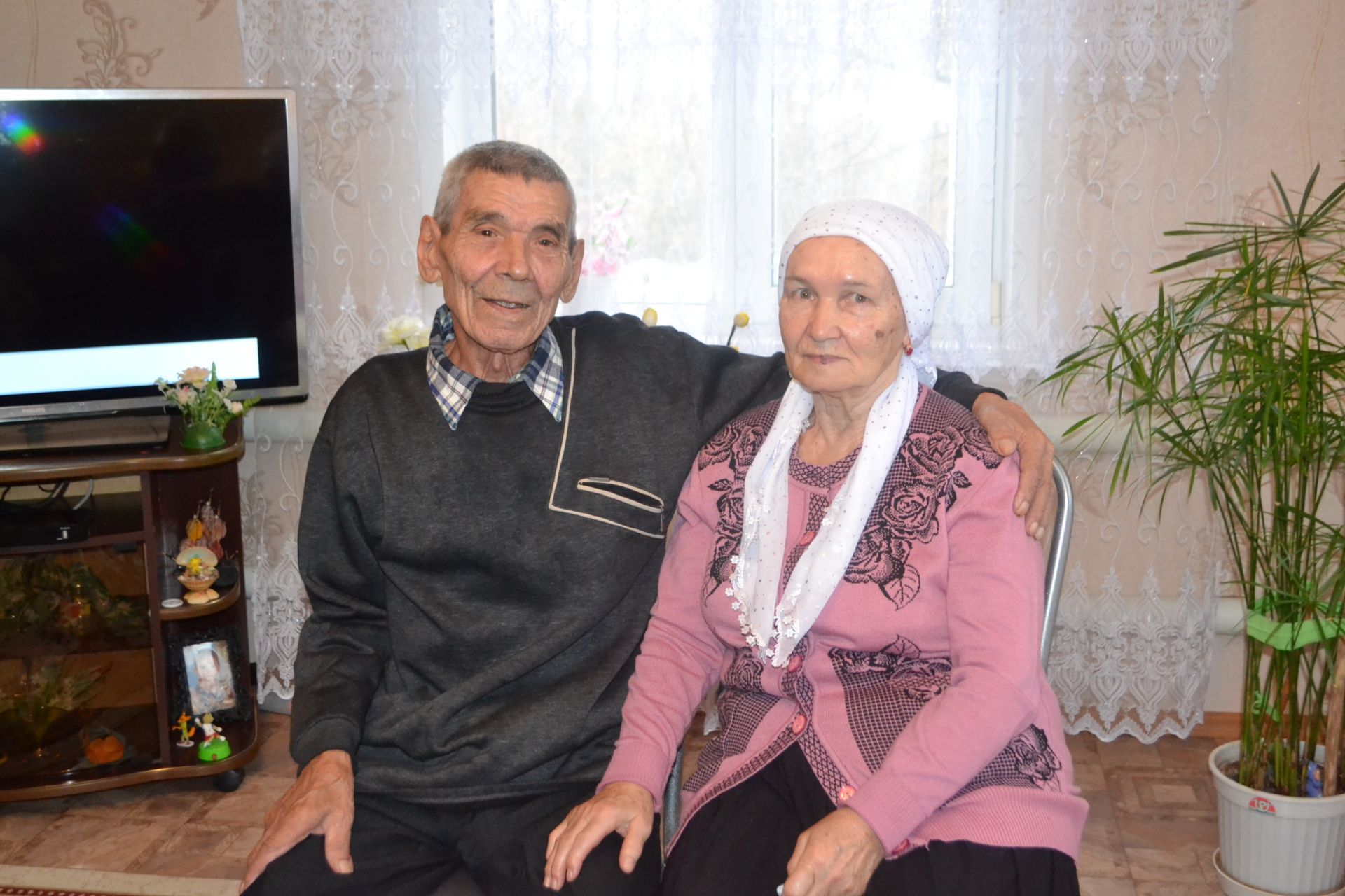 Супруги Фахриевы из Верхнеуслонского района отметили 55 лет совместной жизни