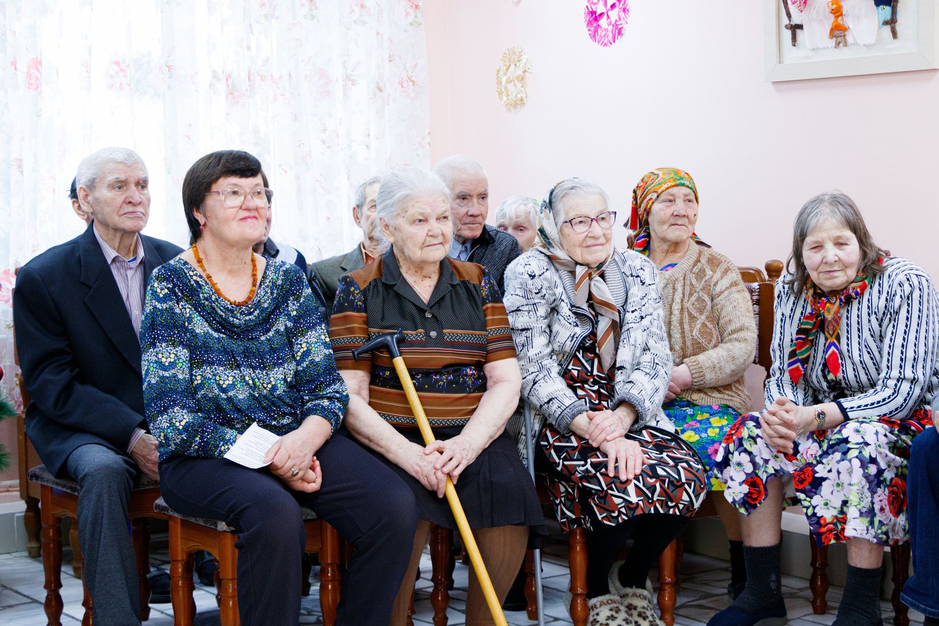 Марат Зиатдинов лично поздравил с Новым годом жителей Верхнеуслонского Дома-интерната