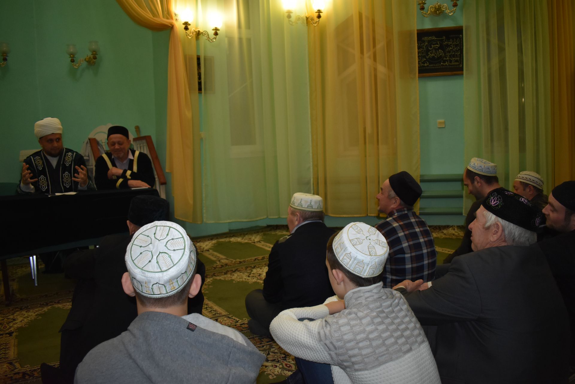 Общественность района для чего собралась в Верхнеуслонской мечети?