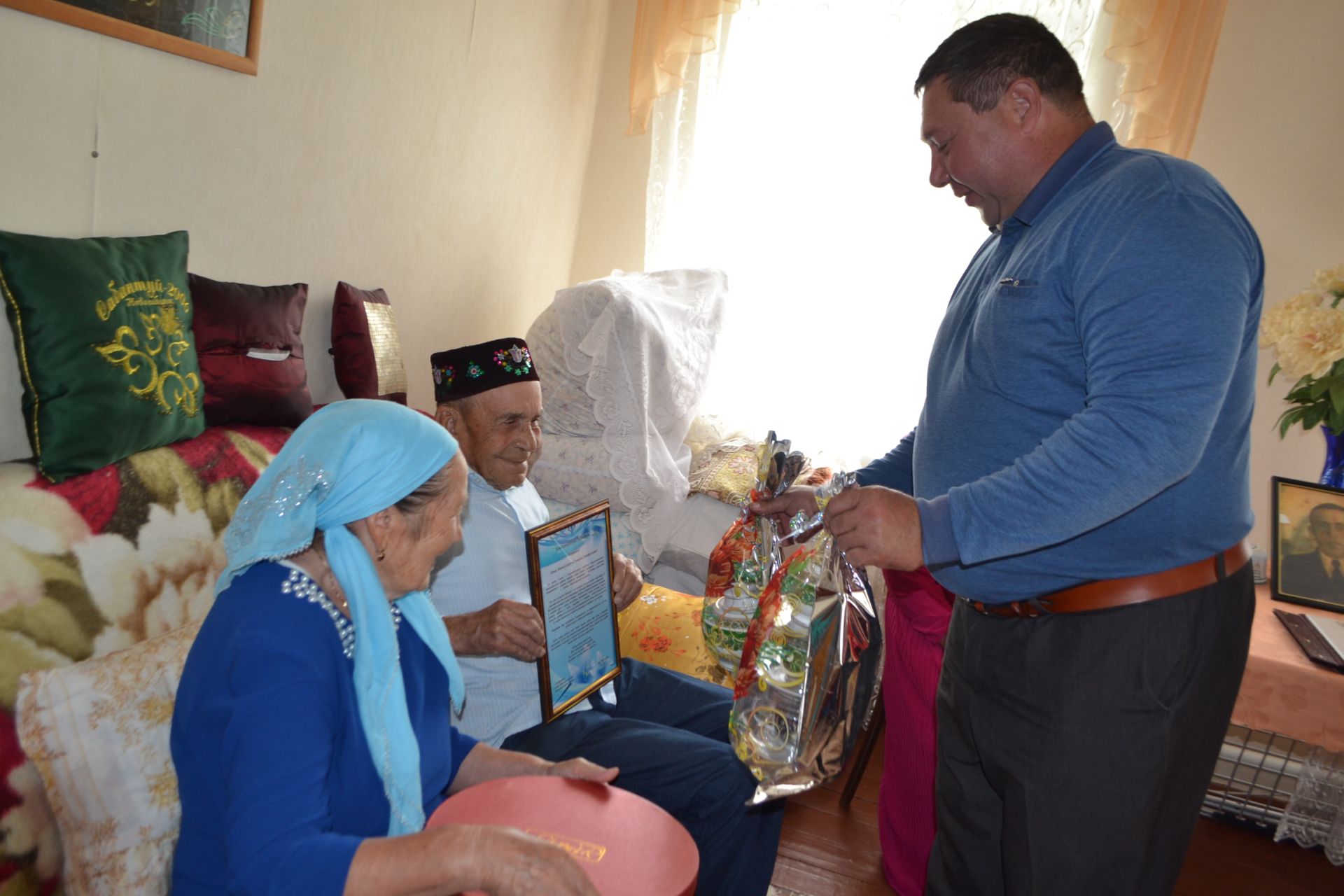60 лет идут по жизни дружно Галиуллины из Кызыл Байрака
