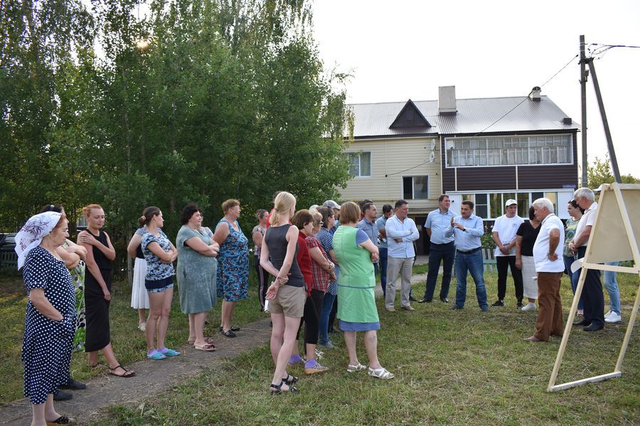В Верхнем Услоне жители обсудили благоустройство придомовой территории в рамках проекта "Наш двор"