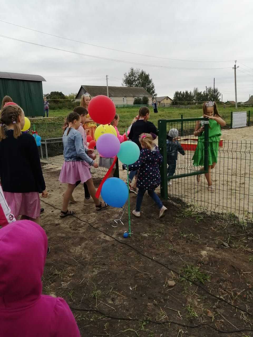 В Клянчине открыли детскую площадку, построенную на средства самообложения