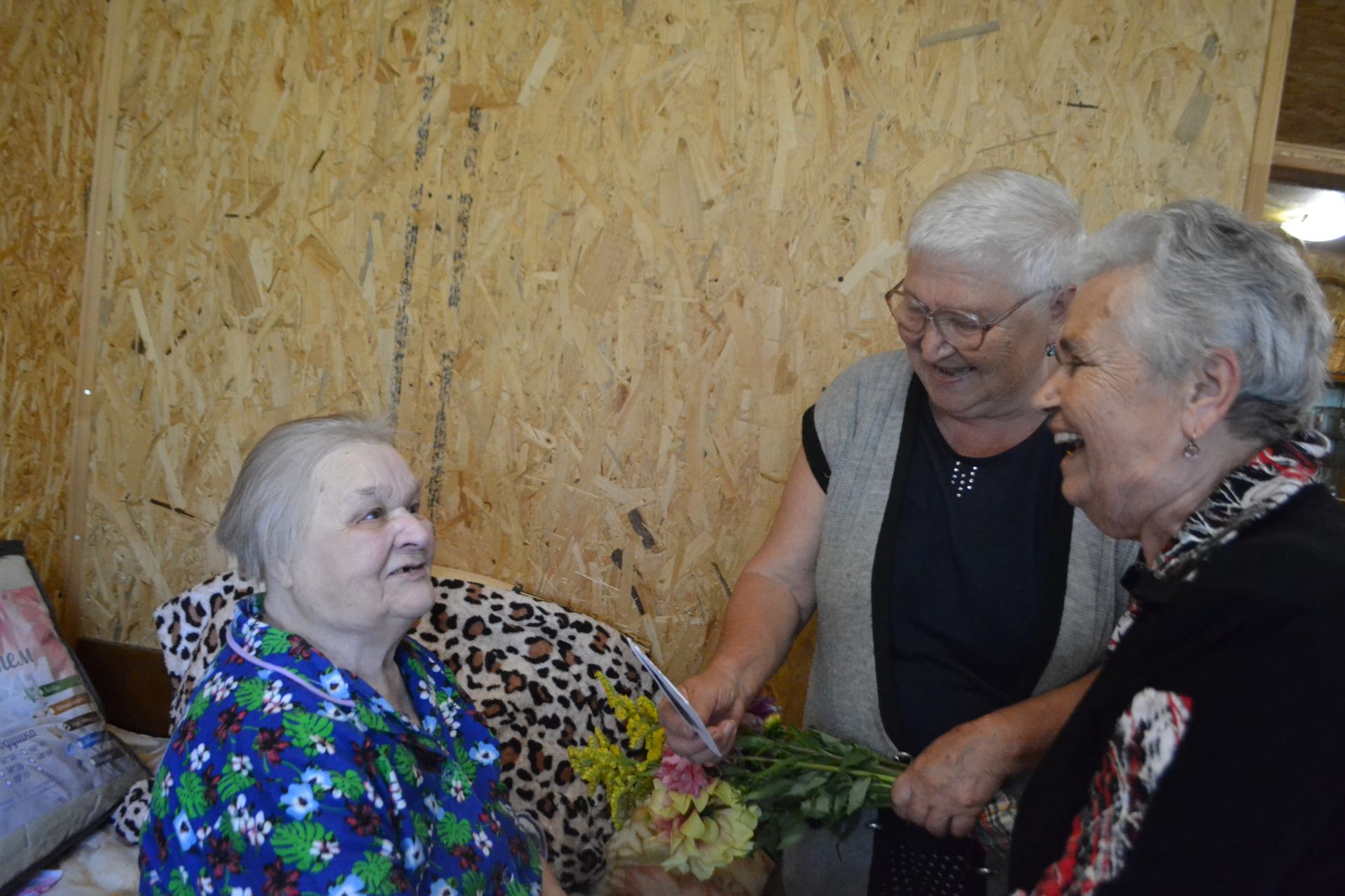 Любовь Фирсова из Нижнего Услона отметила красивый юбилей - 90 лет!