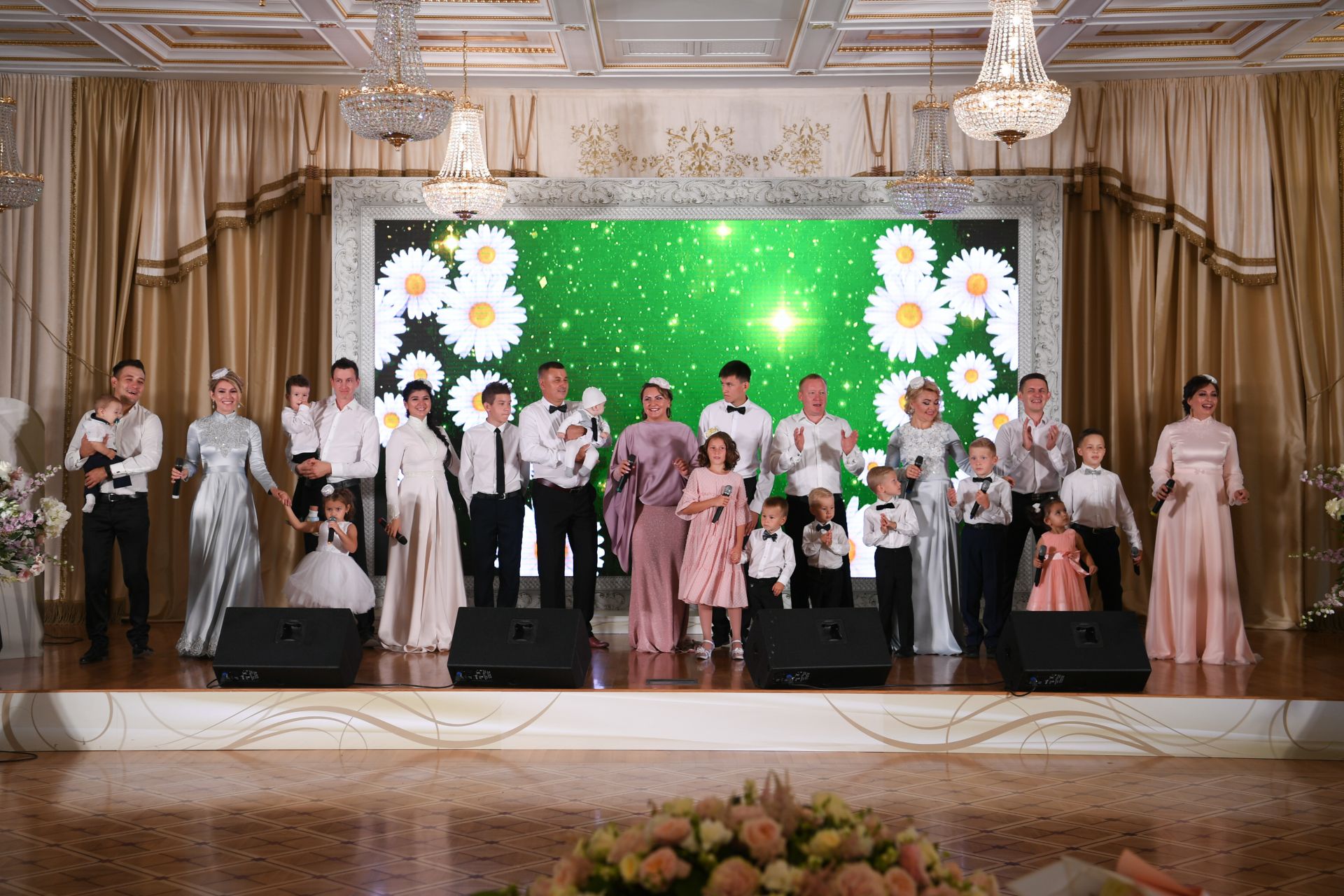 Семья Вальковых из Канаша побывала на торжественном приеме Рустама и Гульсины Миннихановых