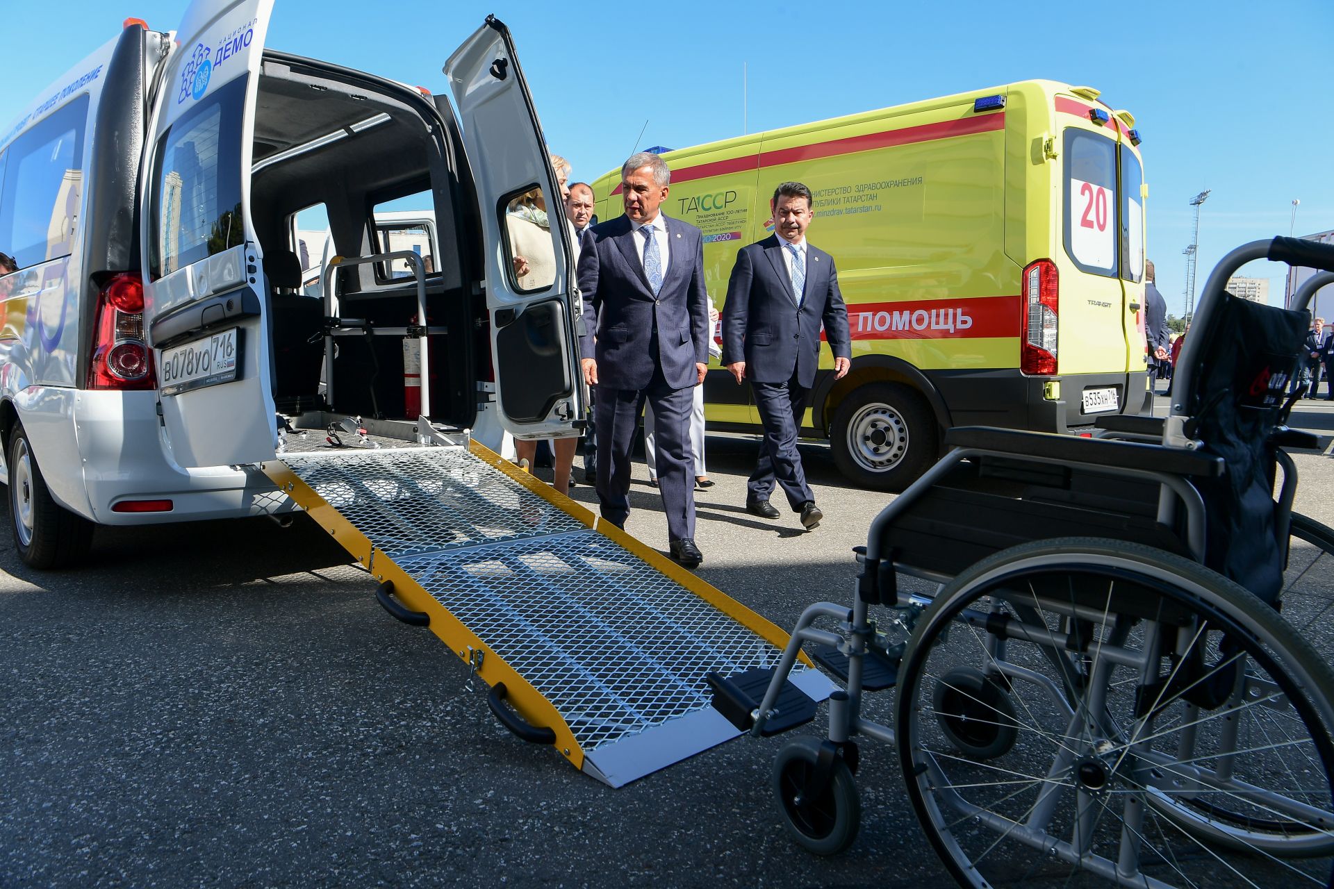 Верхнеуслонскому району передан спецтранспорт для перевозки маломобильных граждан