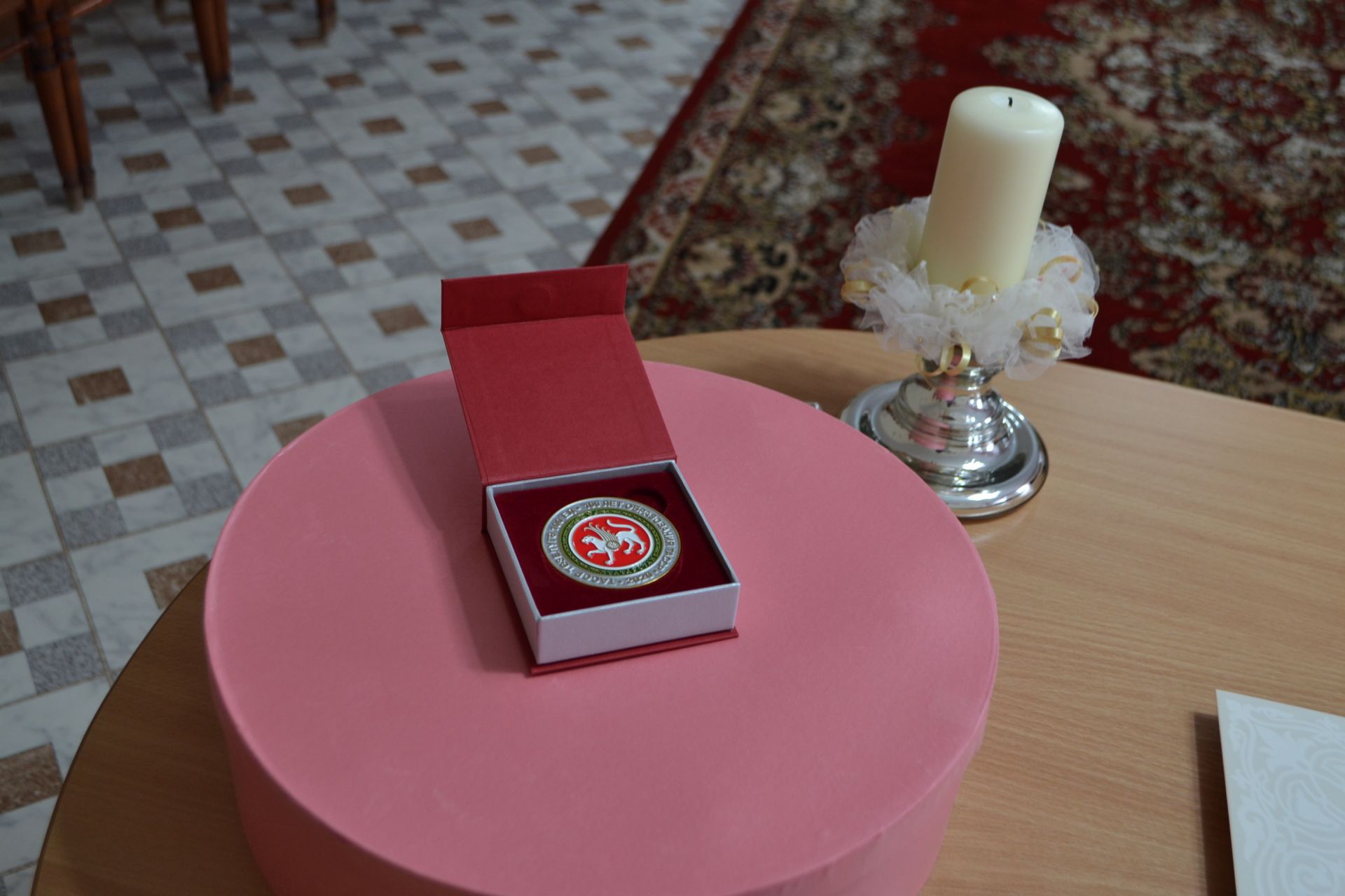 Первых новобрачных Верхнеуслонского района наградили юбилейной медалью к 100-летию ТАССР