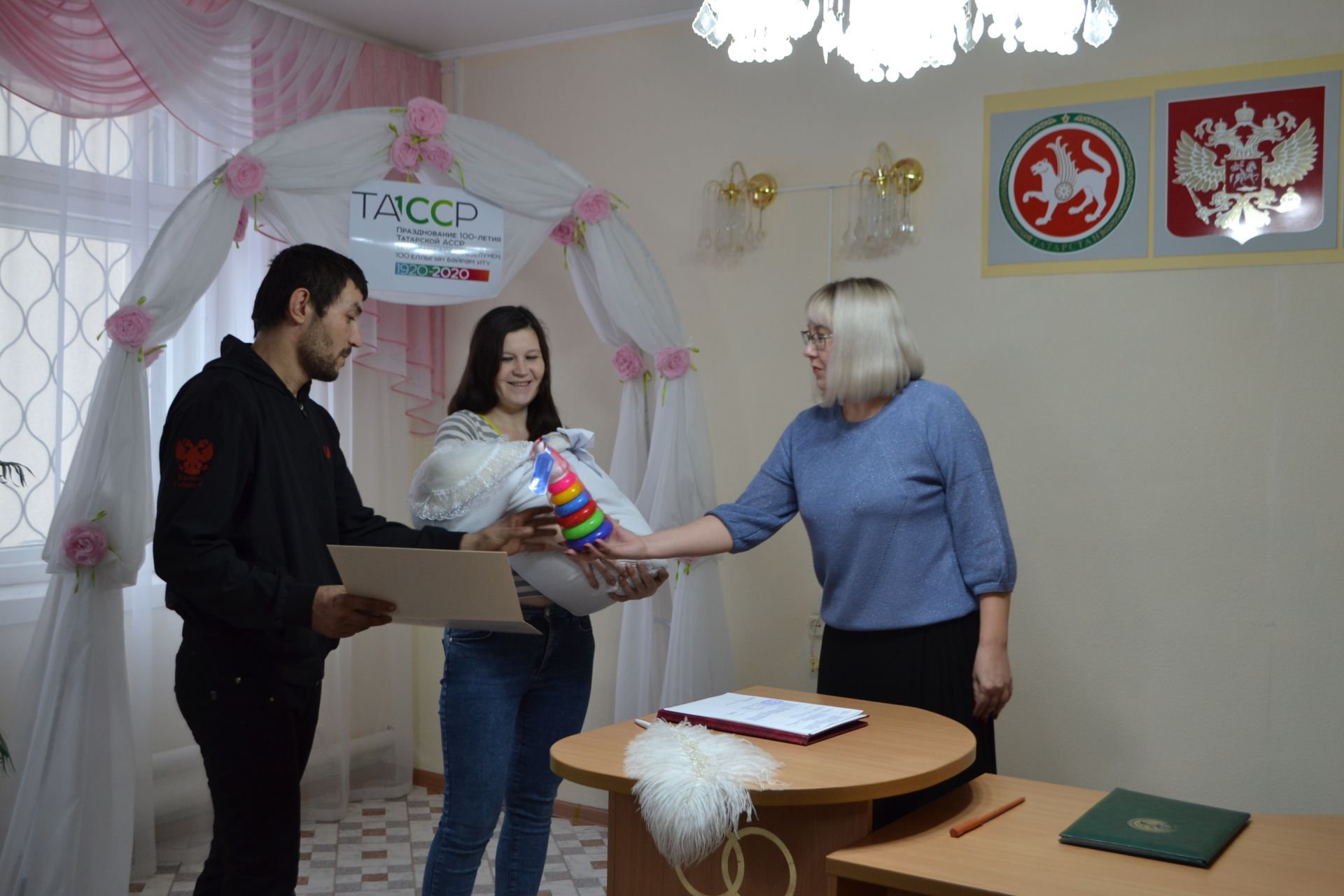 В Верхнеуслонском районе чествовали первого новорожденного, рожденного в год 100-летия ТАССР