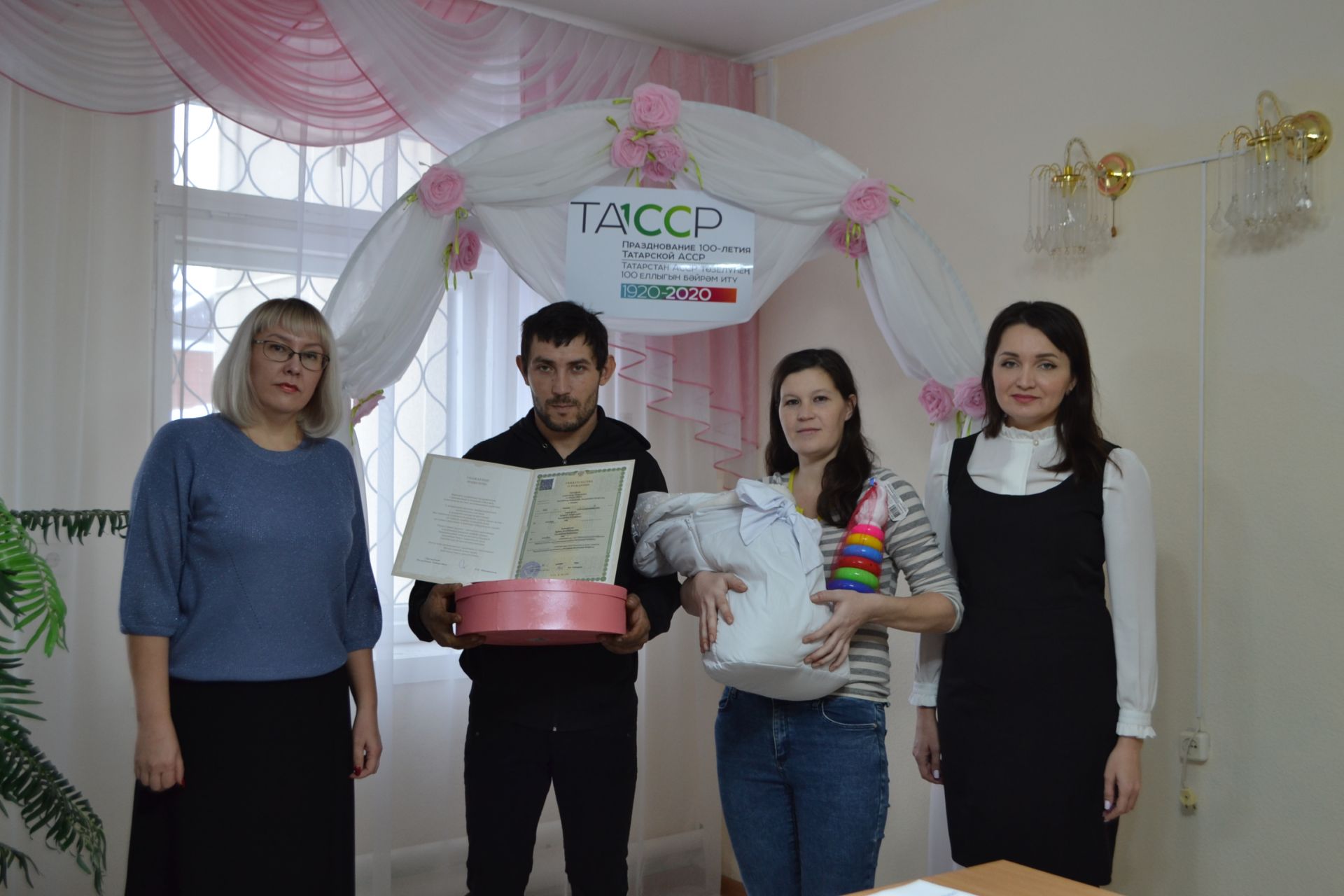 В Верхнеуслонском районе чествовали первого новорожденного, рожденного в год 100-летия ТАССР