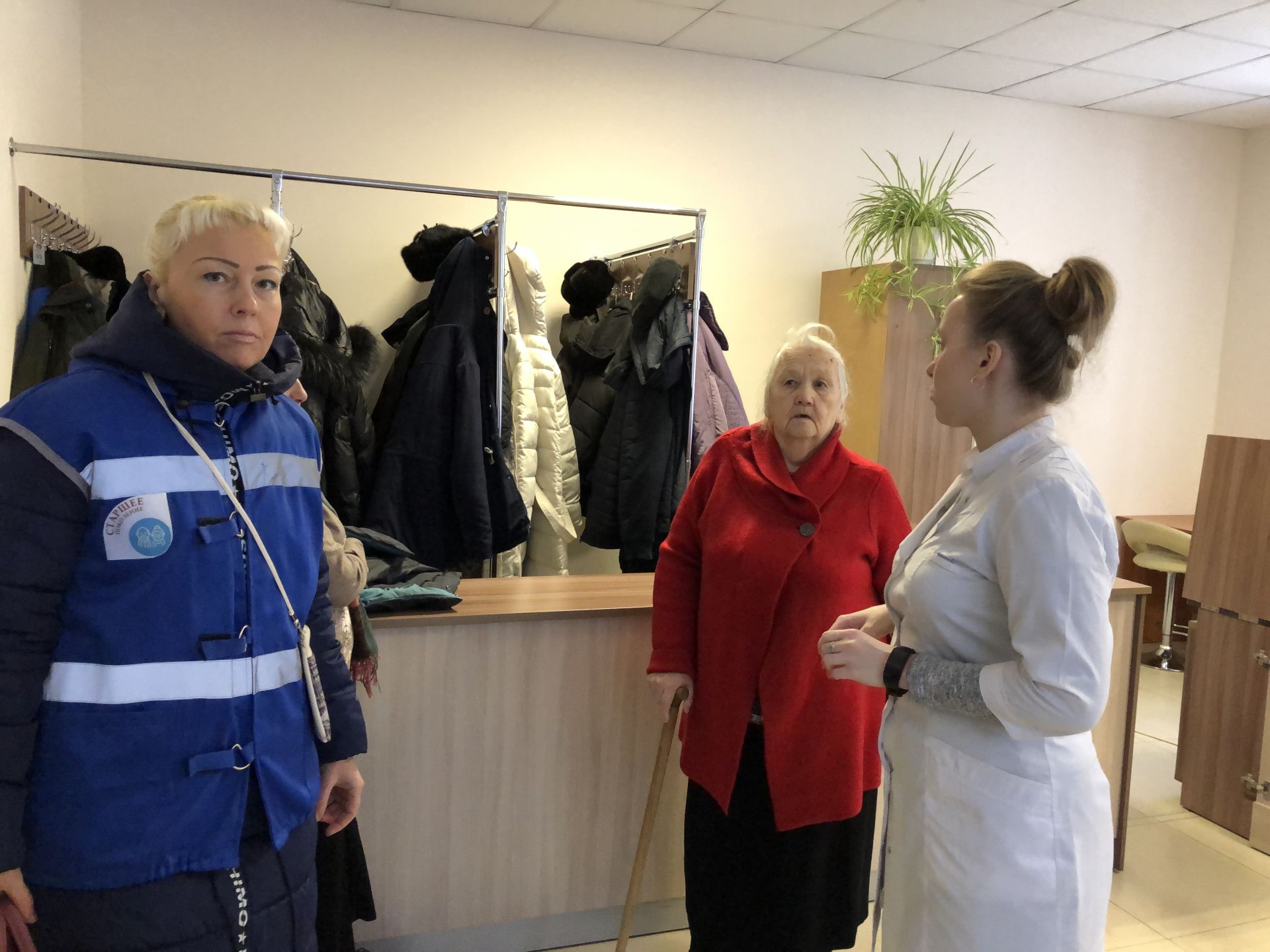 Социальные работники Верхнеуслонского района возобновили деятельность по доставке в районную поликлинику пенсионеров старше 65 лет