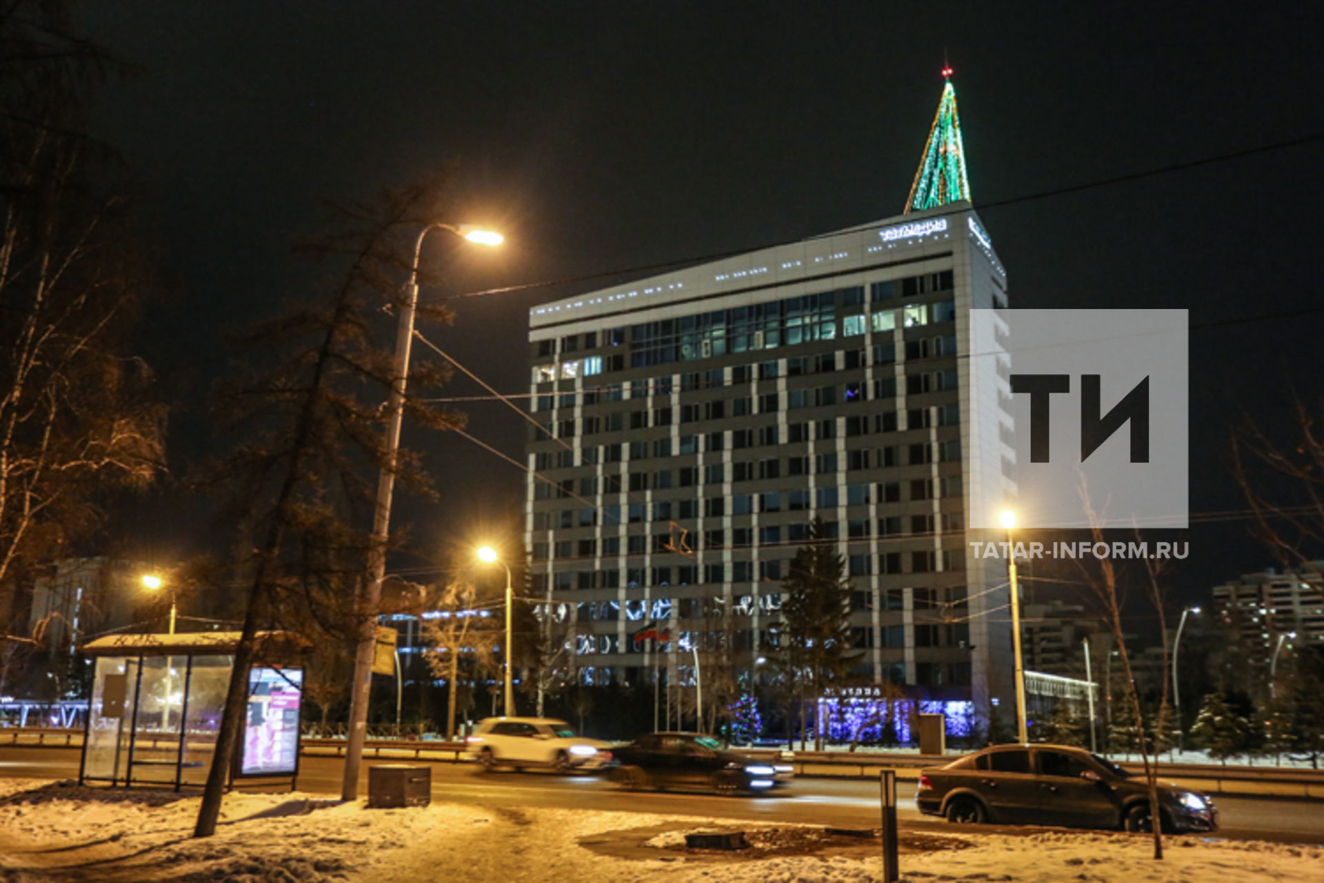 Самая высотная елка Европы установлена на здании «Татмедиа» в Казани