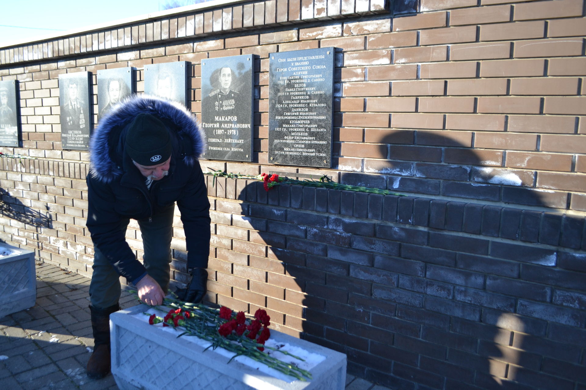 В  Верхнем Услоне открыли мемориальную доску землякам, участникам Великой Отечественной войны, представленным к званию Героя Советского Союза