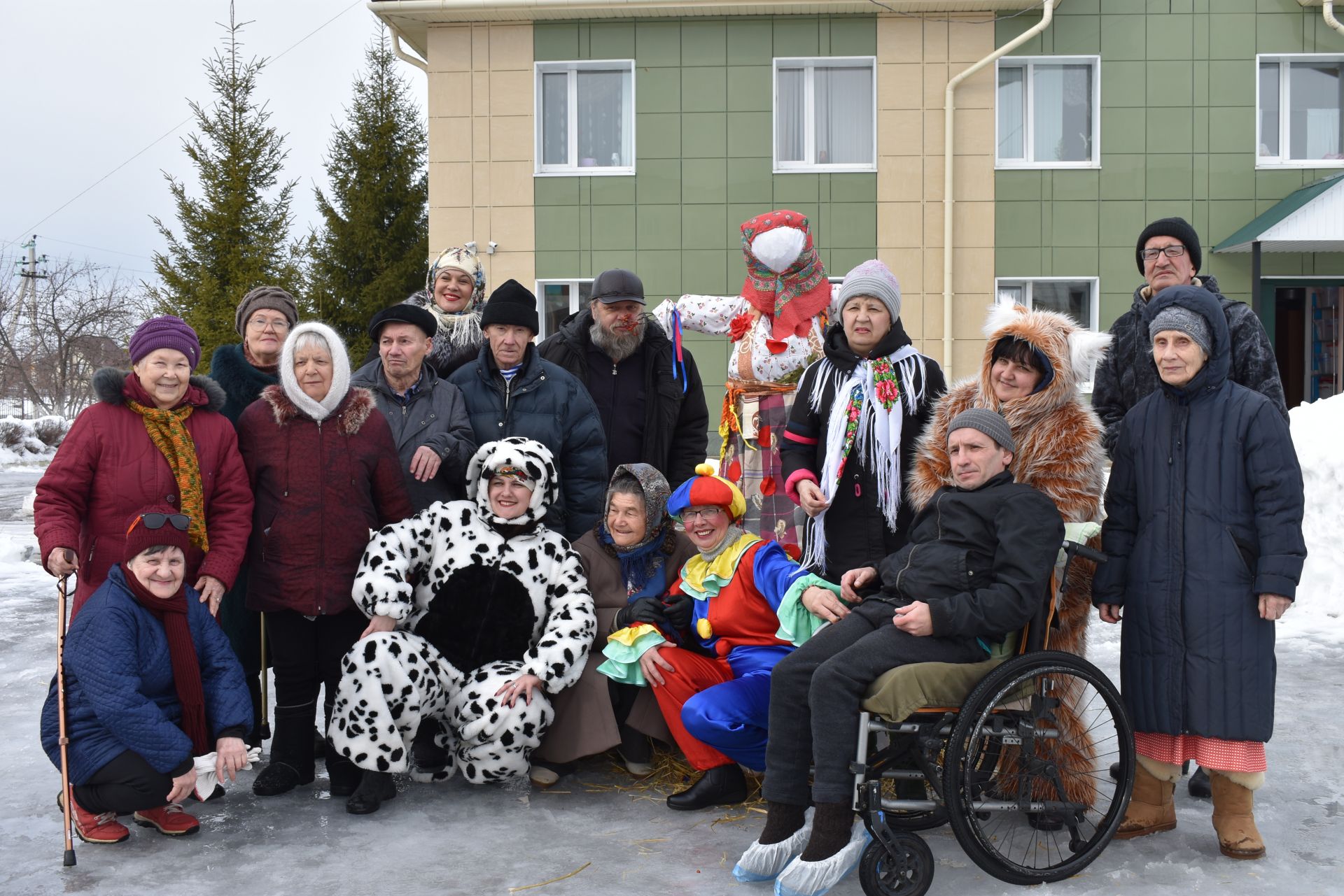 В Верхнеуслонском интернате для престарелых и инвалидов зиму проводили (Фоторепортаж)