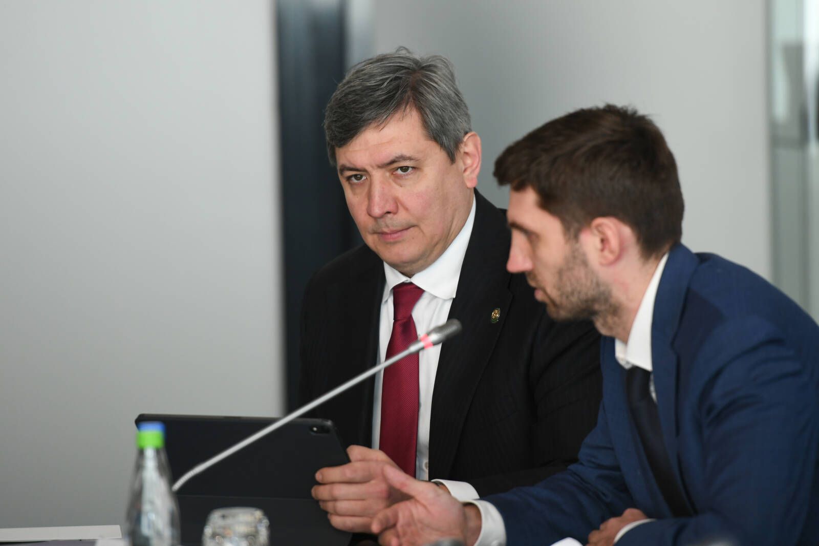 Рустам Минниханов провел совещание по вопросам реализации перспективных проектов