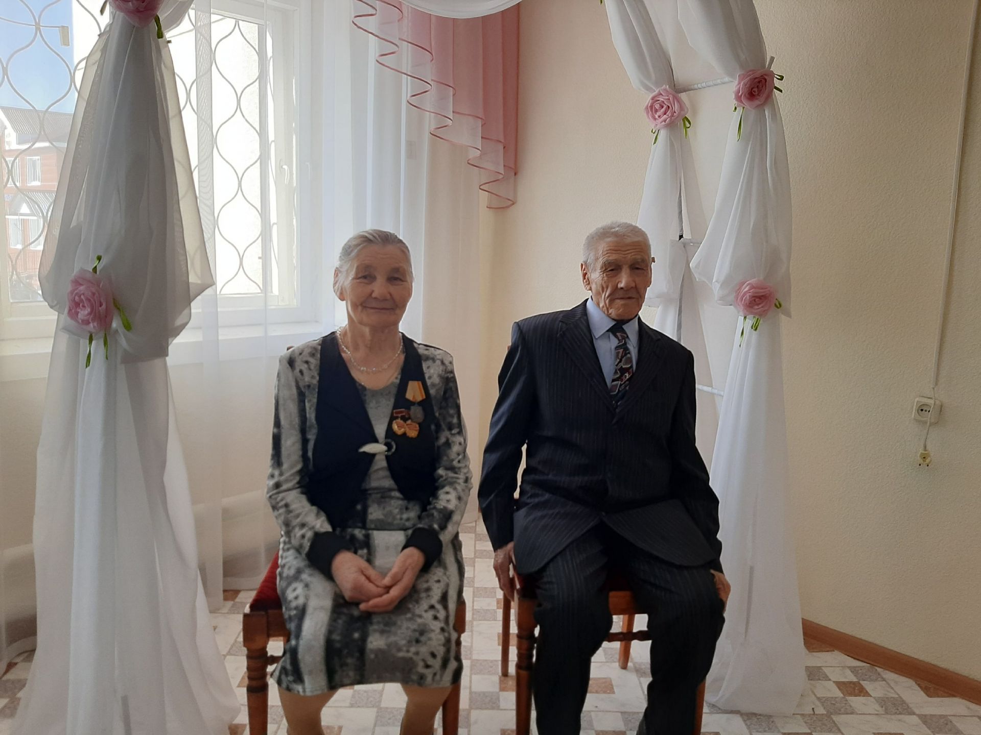 Супруги Беловы из Канаша отметили бриллиантовую свадьбу