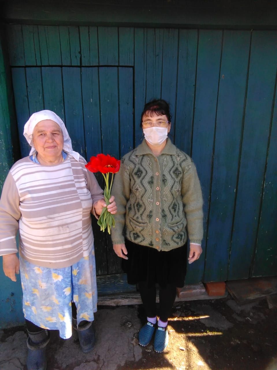 Социальные работники Верхнеуслонского района поздравили своих подопечных с Днем семьи