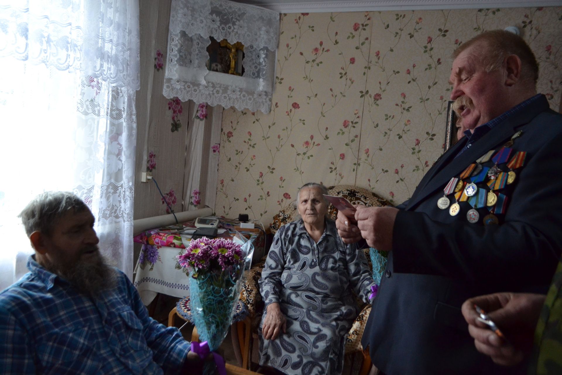 Памятными медалями «Дети войны» награждены супруги Титовы из Верхнеуслонского района