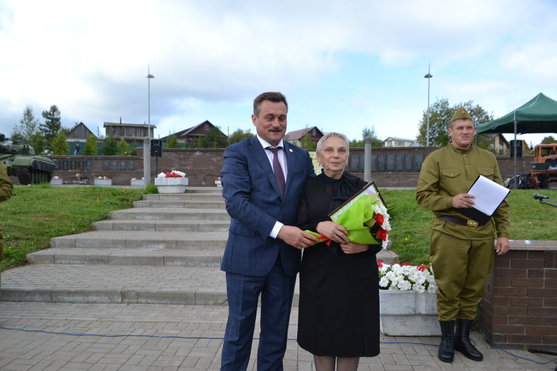 Жителям Верхнеуслонского района вручили награды в честь 100-летия ТАССР