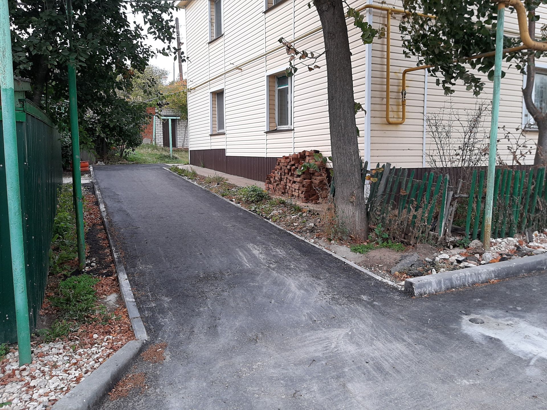 В Верхнеуслонском районе продолжается реализация проекта «Наш двор»
