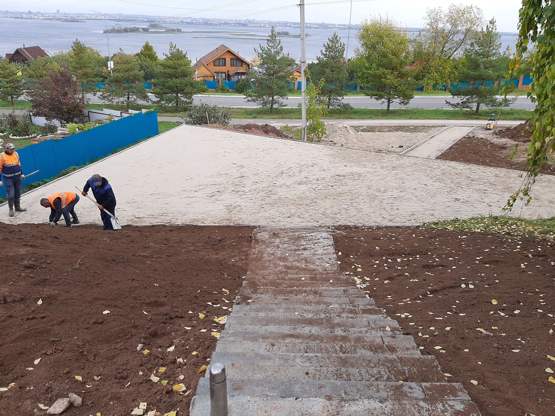 В Верхнеуслонском районе продолжается реализация проекта «Наш двор»
