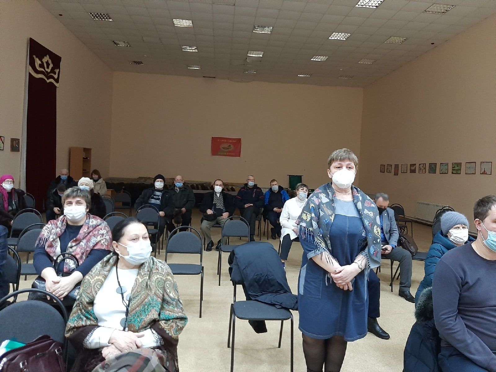 Сход граждан в Введенской Слободе прошел при небольшом количестве жителей села