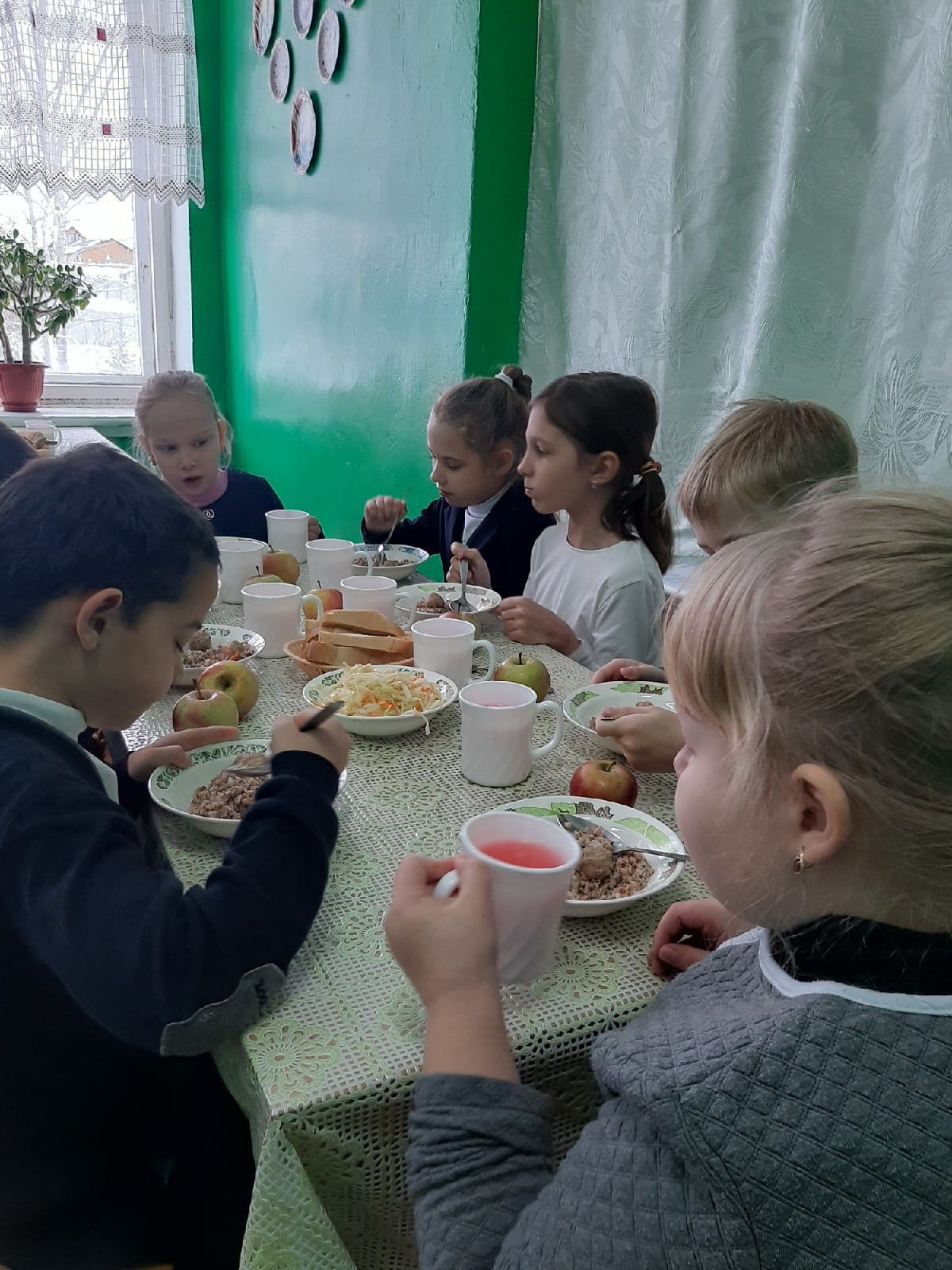 Проверено на себе: обеды в Кураловской и Тат.Бурнашевской школьных столовых вкусные