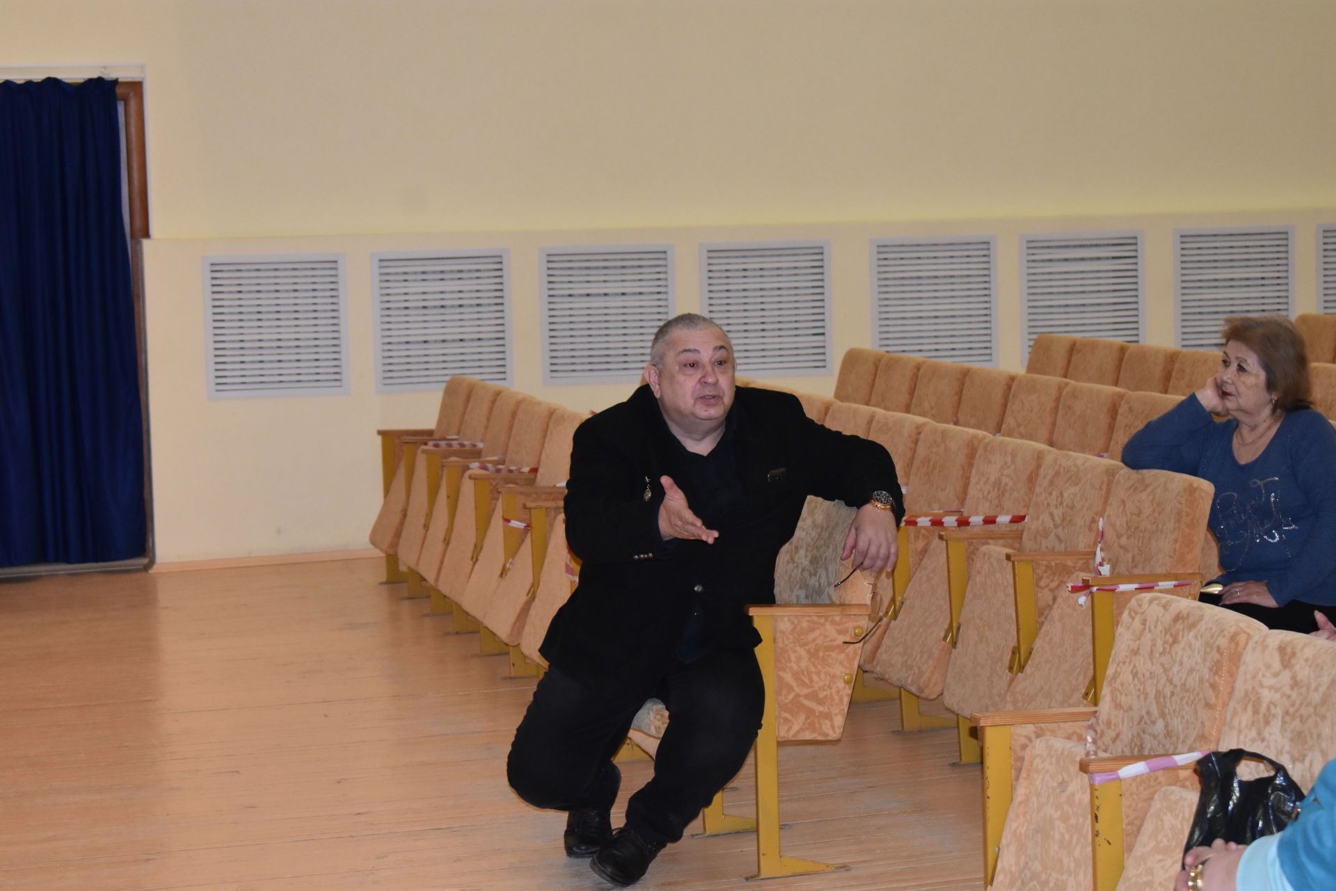 Заслуженный деятель искусств РТ Дмитрий Туманов с коллегами провели для педагогов района мастер-классы.