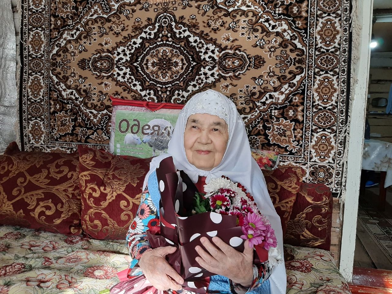 90-летний юбилей отметила Равза Хайбуллина из Янга-Юла