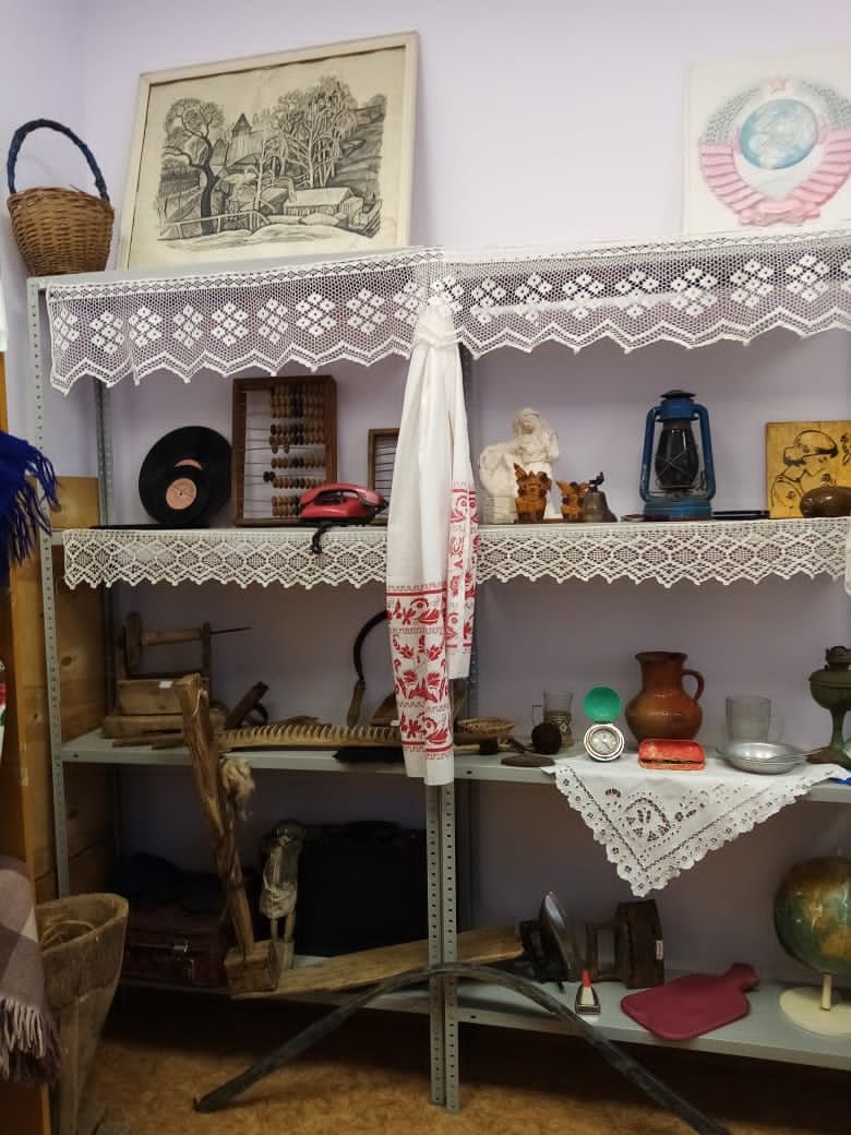 В Клянчинском СДК оформили музейную комнату «Помним историю, храним традиции»