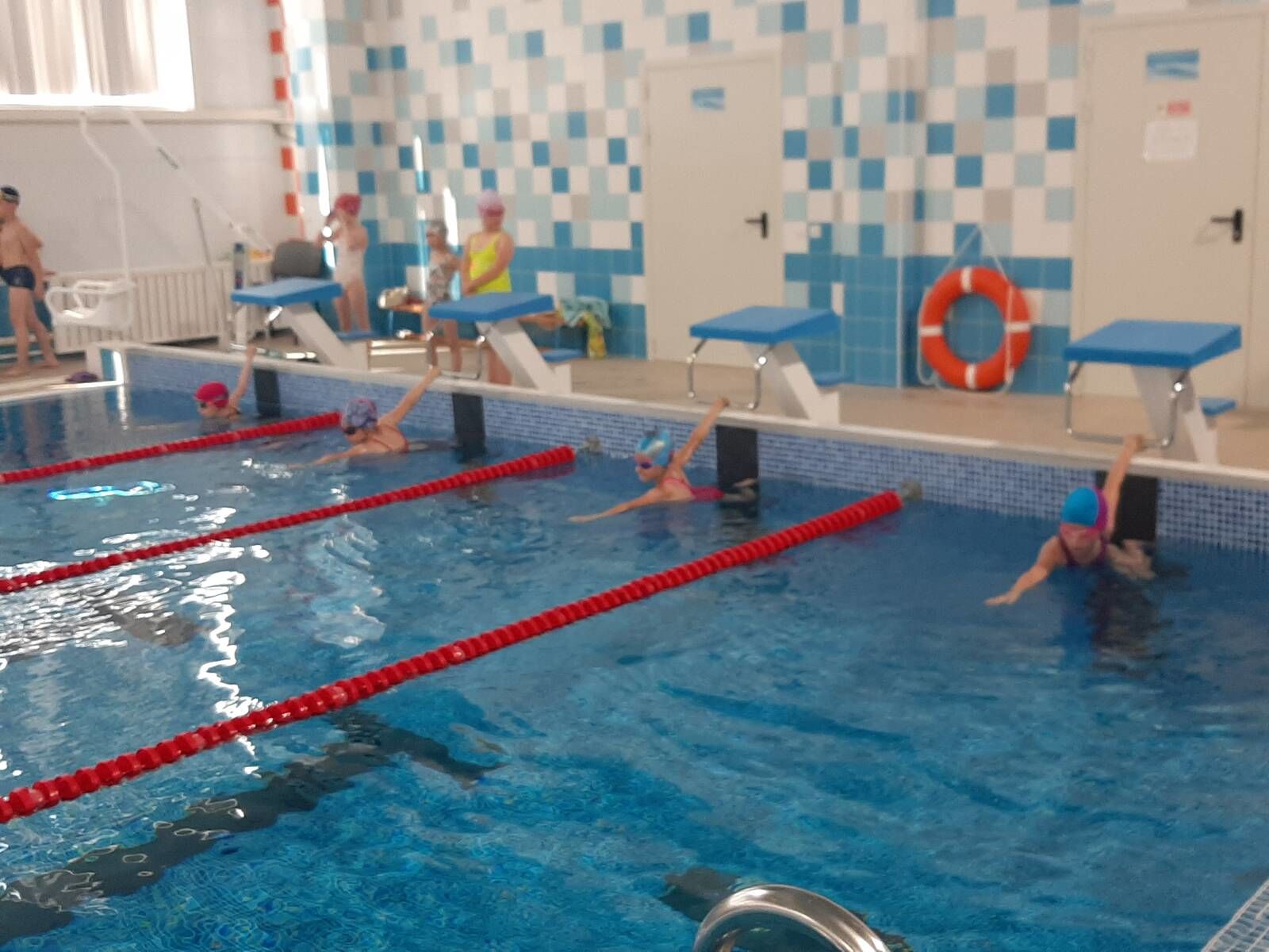 В бассейне «Жемчужина» прошло Первенство спортивной школы по плаванию