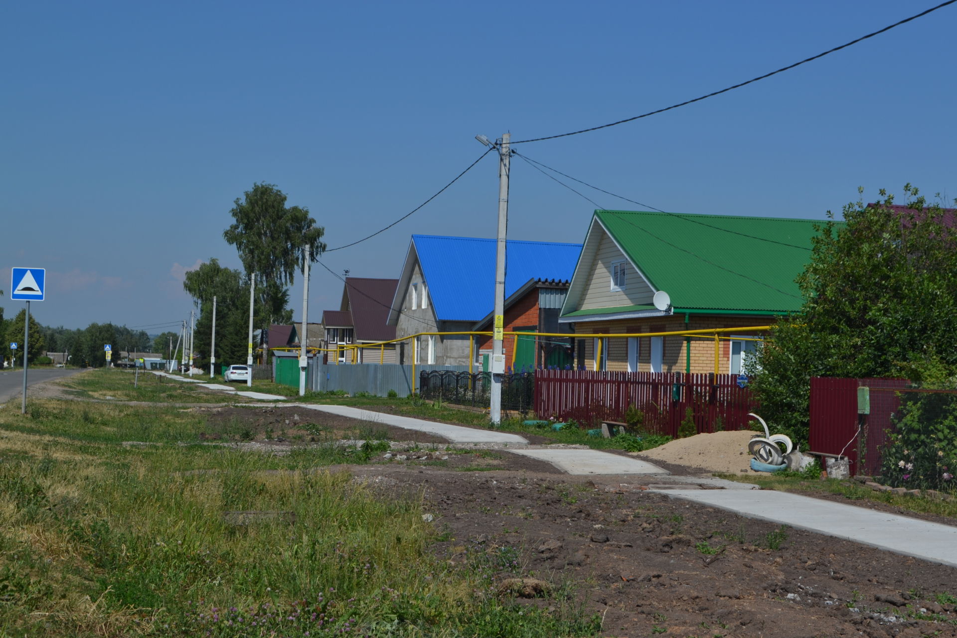 В Макулове благодаря программе Минсельхоза появился пешеходный тротуар