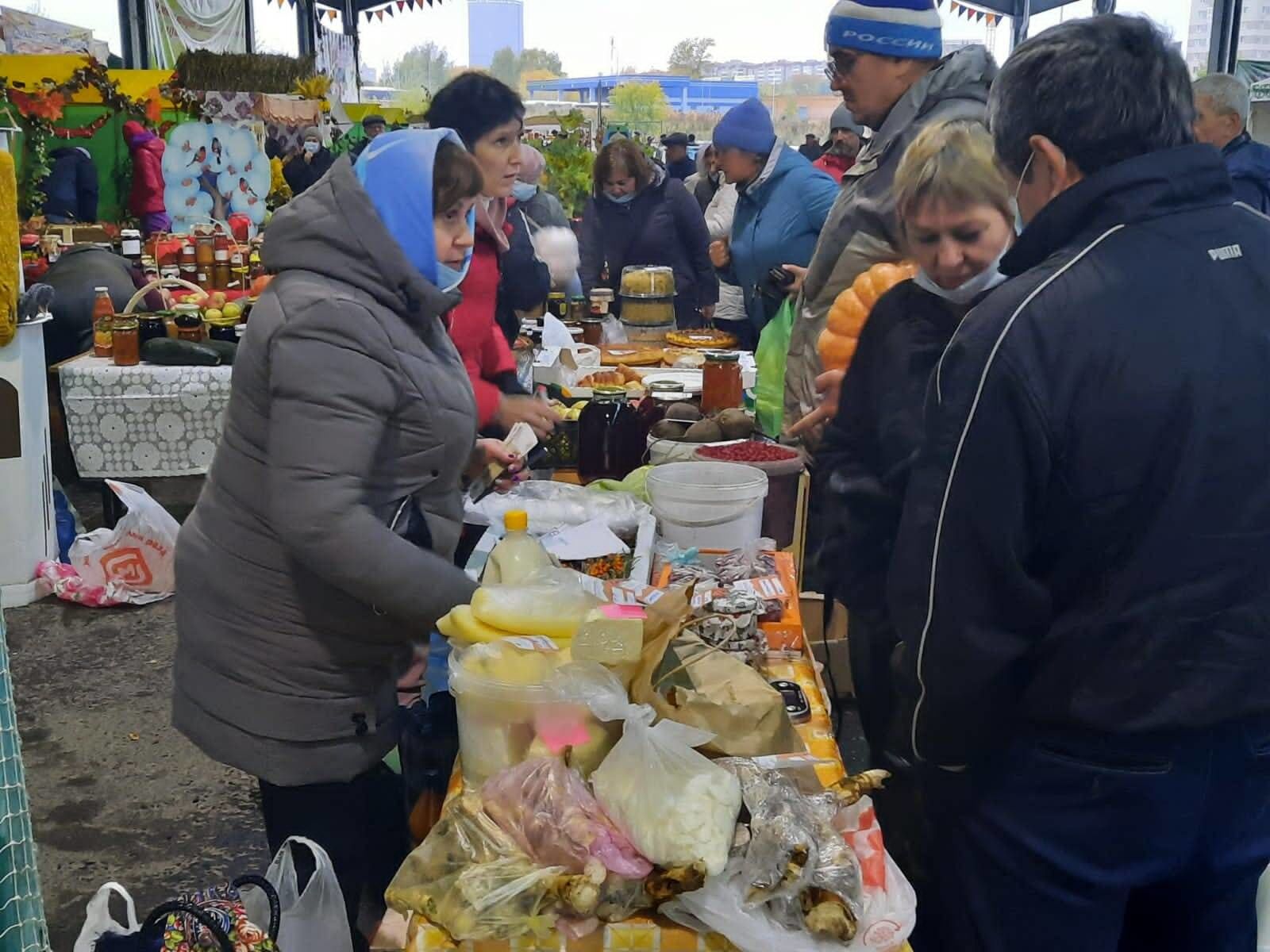 Овощи и фрукты из Верхнеуслонского района представили в "Городе мастеров"