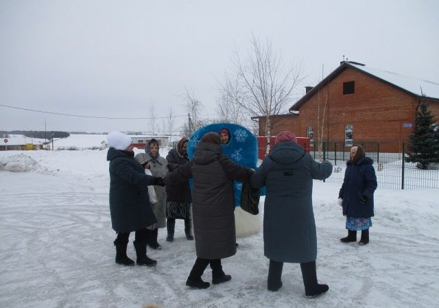 В Кильдееве по селу гуляла варежка