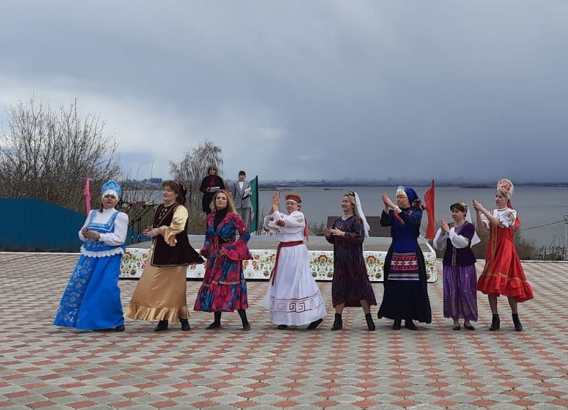 «За мир! За труд! За май!»: Верхний Услон встретил Первомай