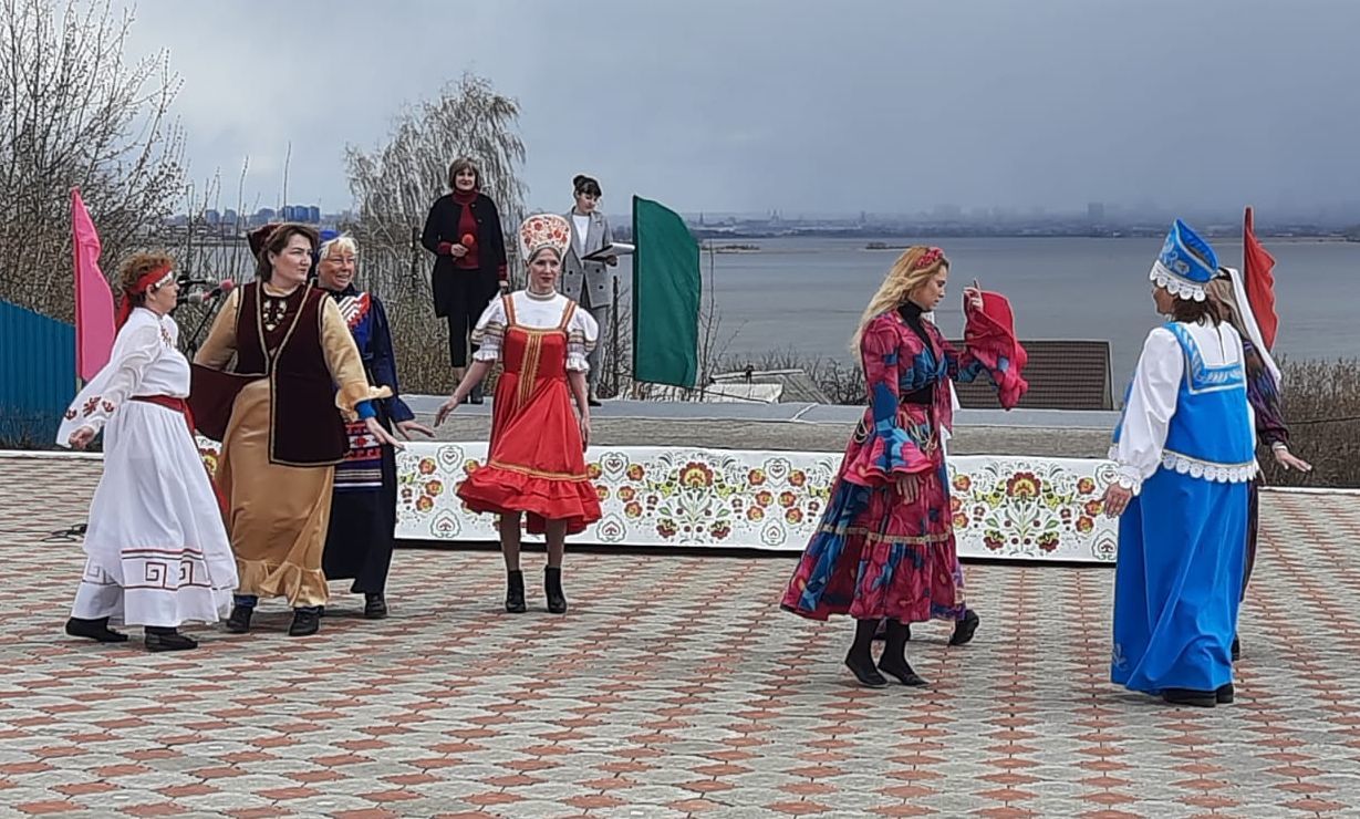 «За мир! За труд! За май!»: Верхний Услон встретил Первомай