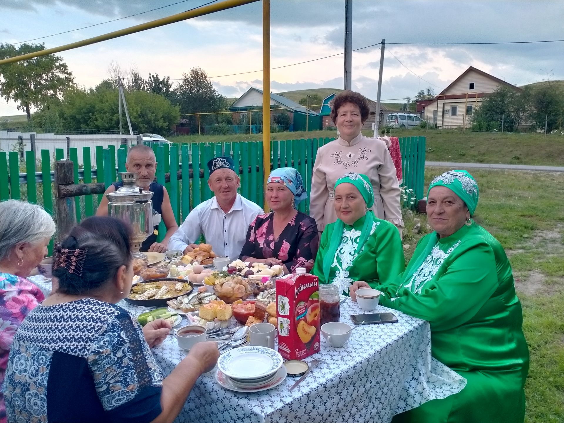 "САФ" и "Хэзинэ" порадовали своим творчеством макуловцев