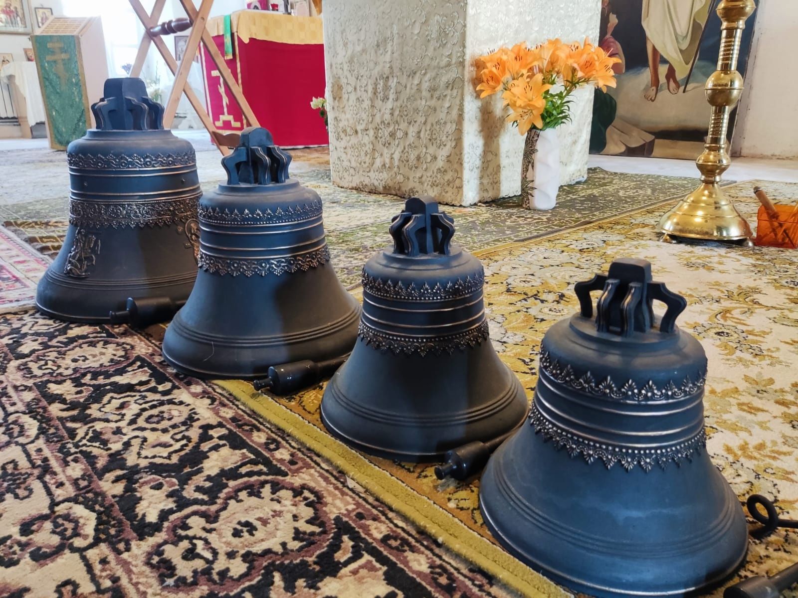 В возрождающемся храме с.Юматово освятили новые колокола