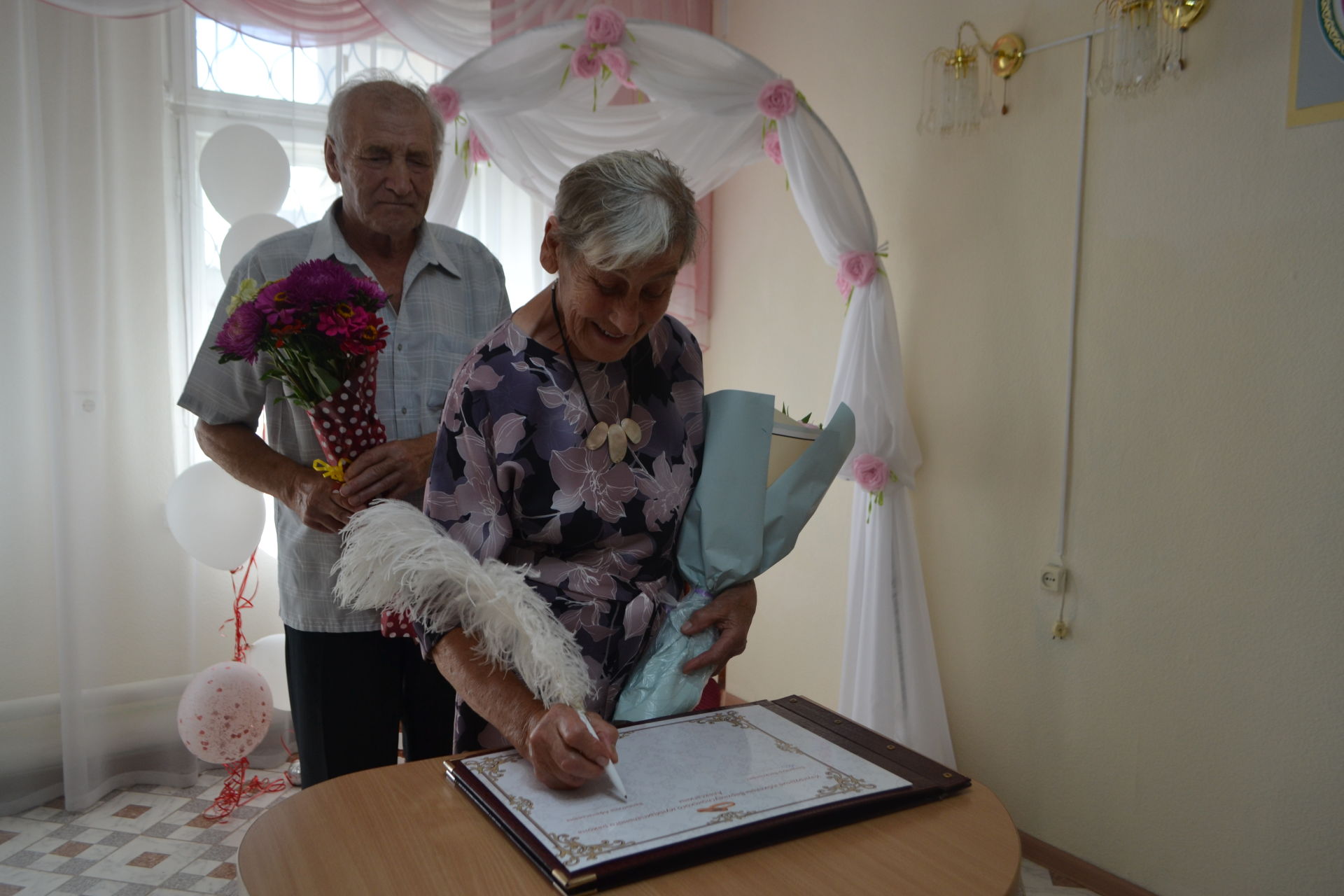Супруги Алексагины из Шеланги отпраздновали изумрудную свадьбу