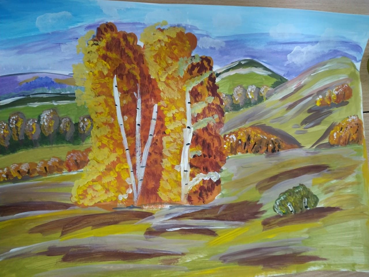 Участники проекта «Разноцветный мир» рисовали золотую осень