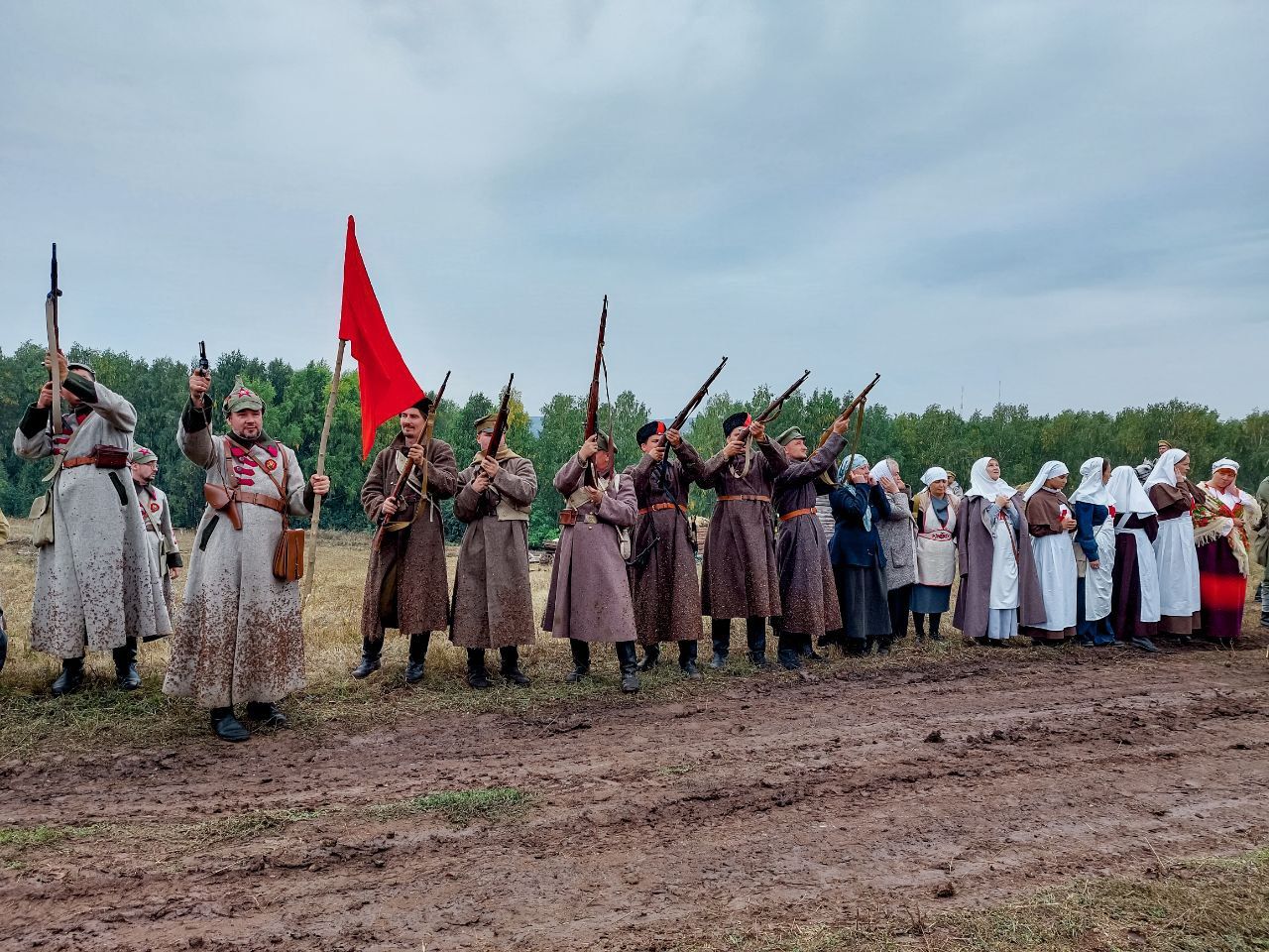 В Верхнем Услоне прошел военно-исторический фестиваль «Рождение Легендарной и Непобедимой»