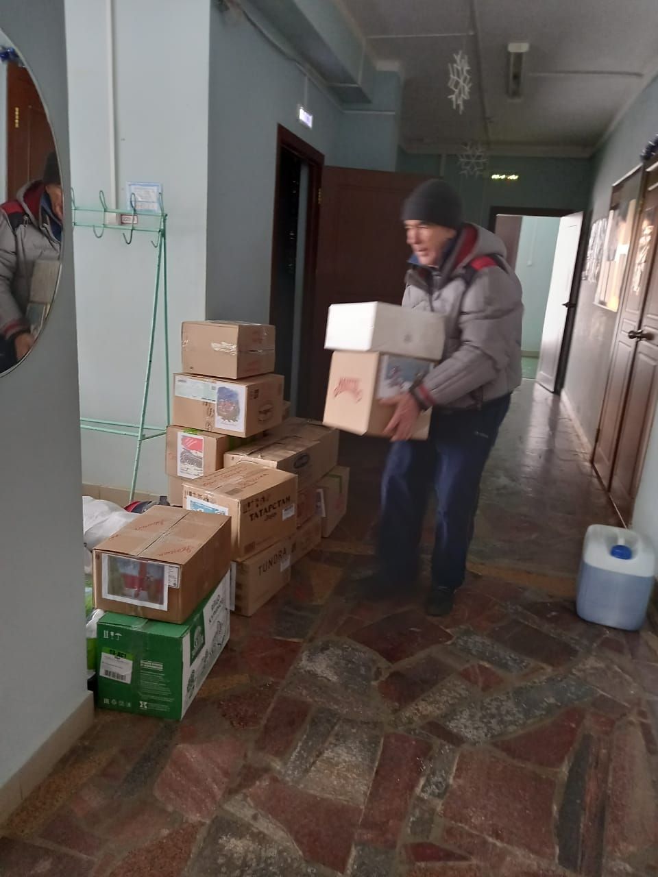 Ветераны Верхнеуслонского района направили гуманитарную помощь для бойцов СВО