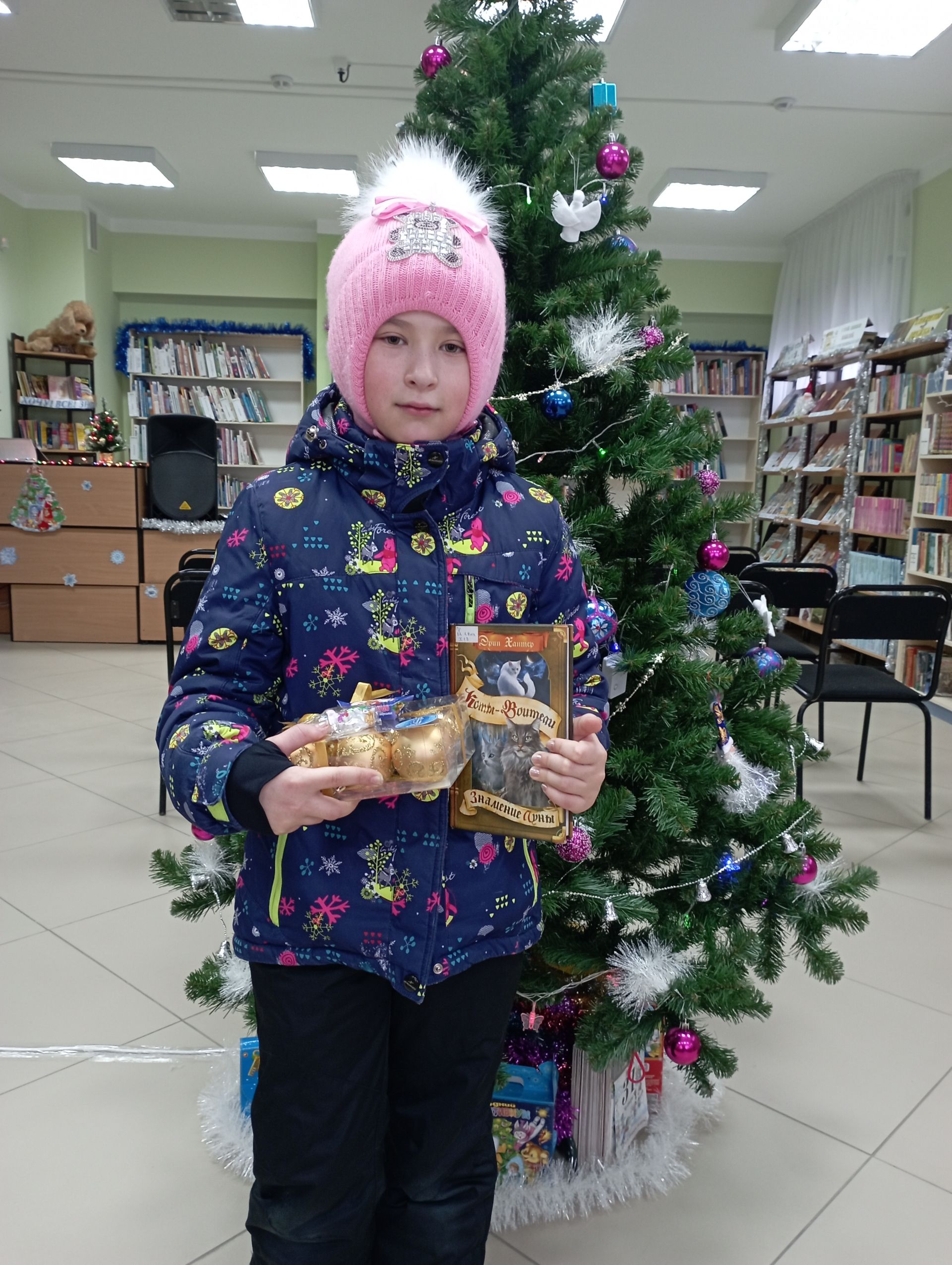 Юные верхнеуслонцы посетили детскую библиотеку и получили подарки