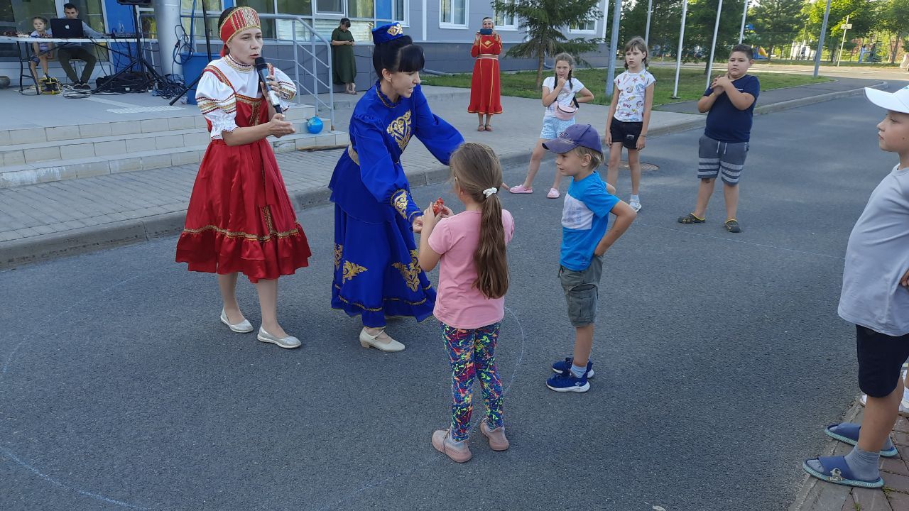 В Верхнем Услоне подростков пригласили поиграть в народные игры